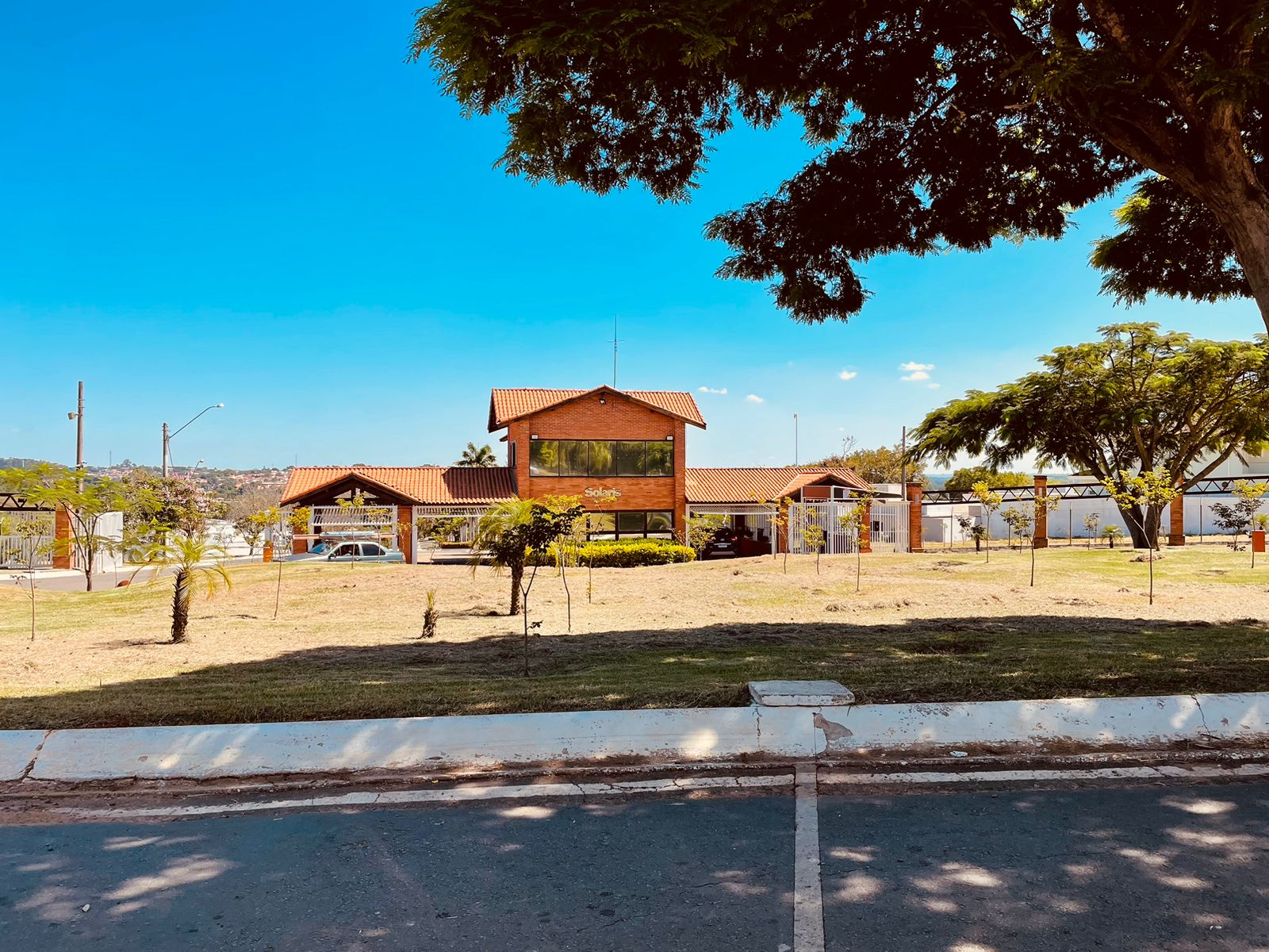 Casa semi-mobiliada com 04 dormitórios á venda, Condomínio Solaris - Boituva/SP