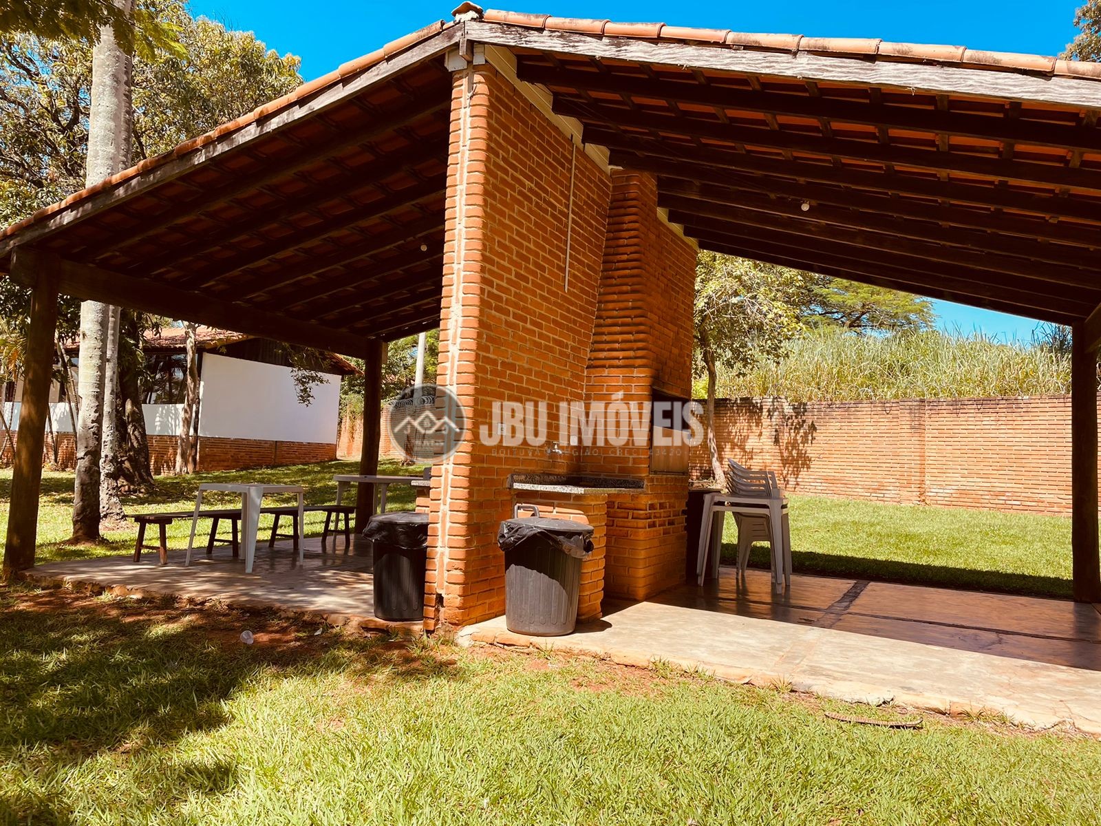 Casa de Alto Padrão c/ 03 dormitórios, sendo 01 suíte - Condomínio Solaris, Boituva/SP