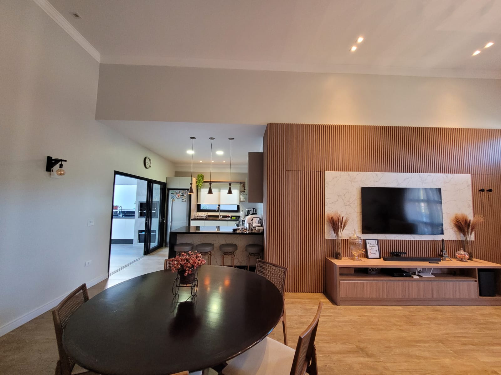 Casa Neoclássica de Luxo no Condomínio Tropicália Garden - Boituva