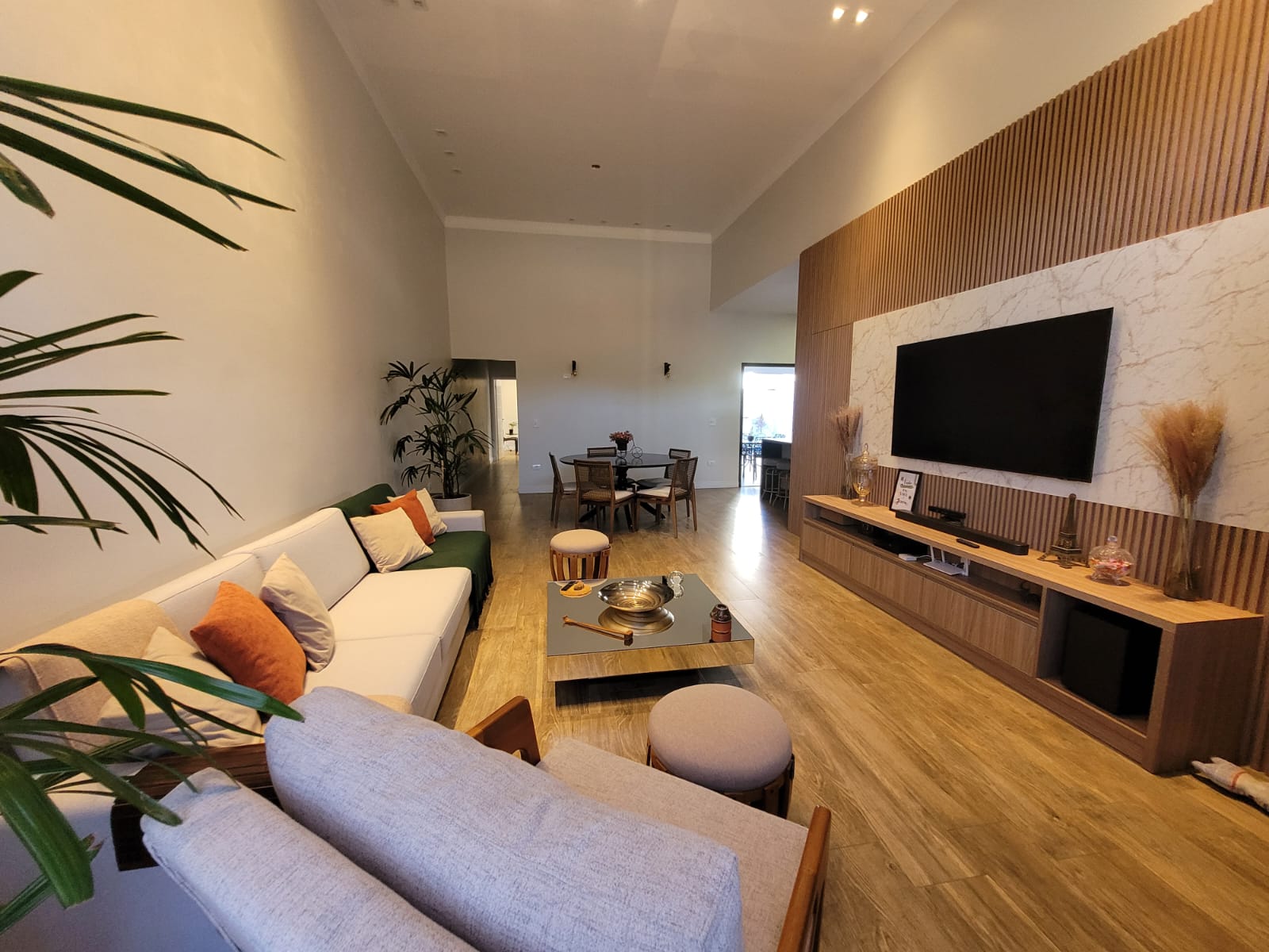 Casa Neoclássica de Luxo no Condomínio Tropicália Garden - Boituva