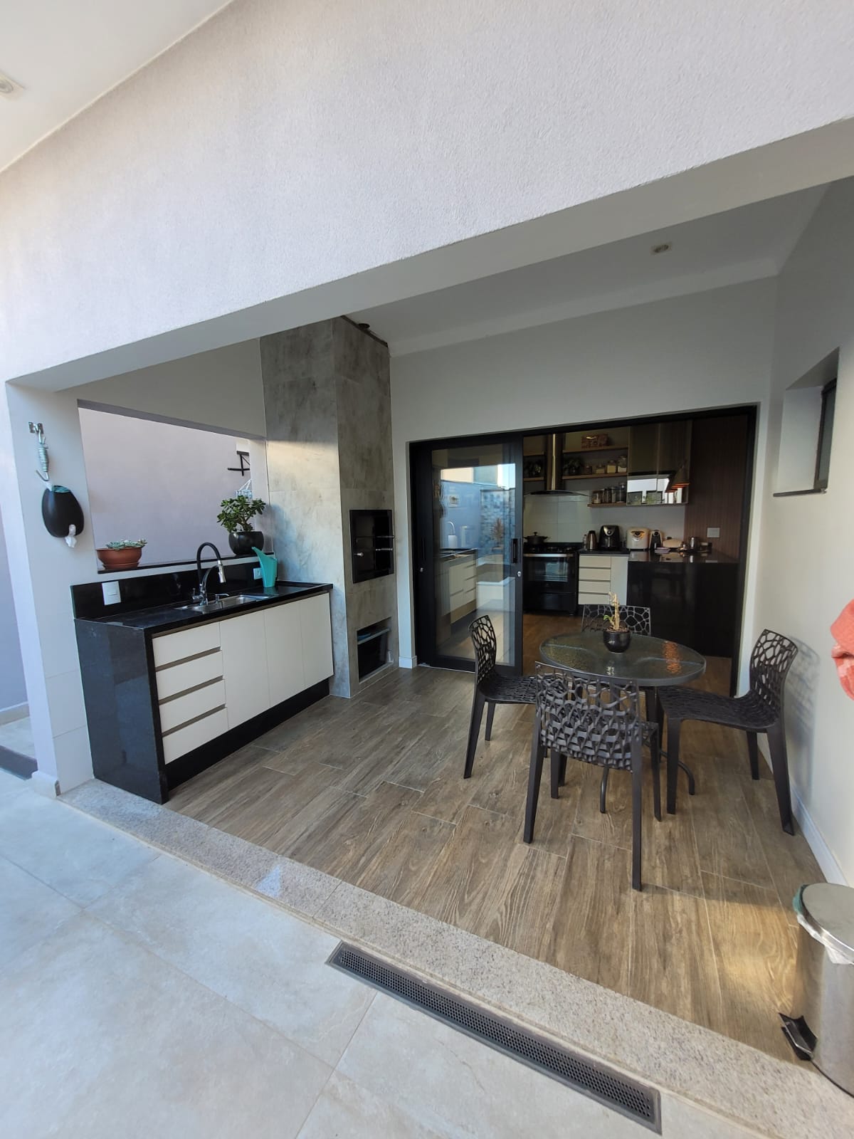Casa Neoclássica de Luxo no Condomínio Tropicália Garden - Boituva