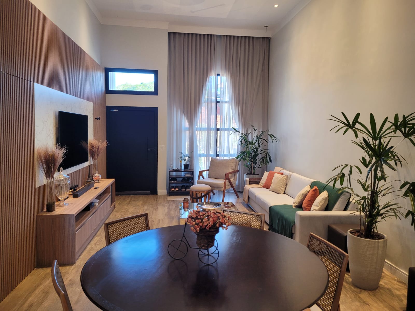 Casa Neoclássica de Luxo no Condomínio Tropicália Garden - Boituva