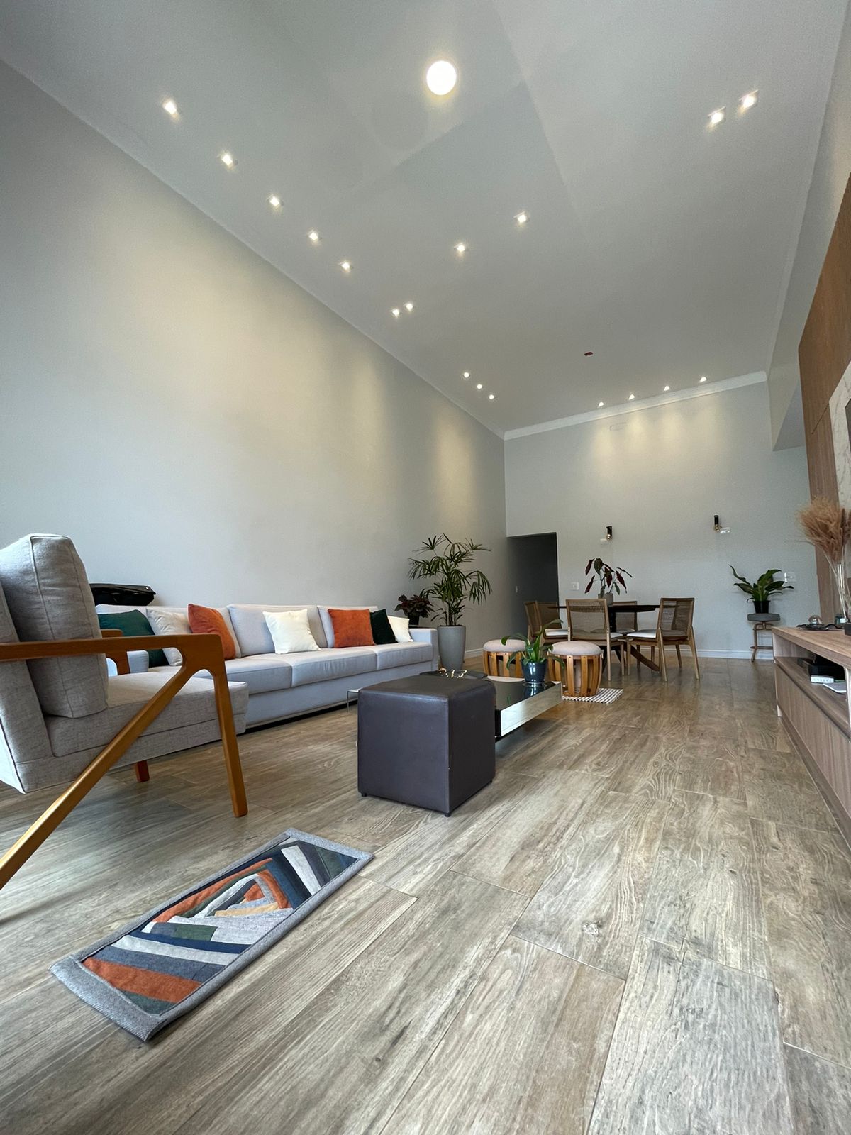 Casa Neoclássica de Luxo no Condomínio Tropicália Garden - Boituva