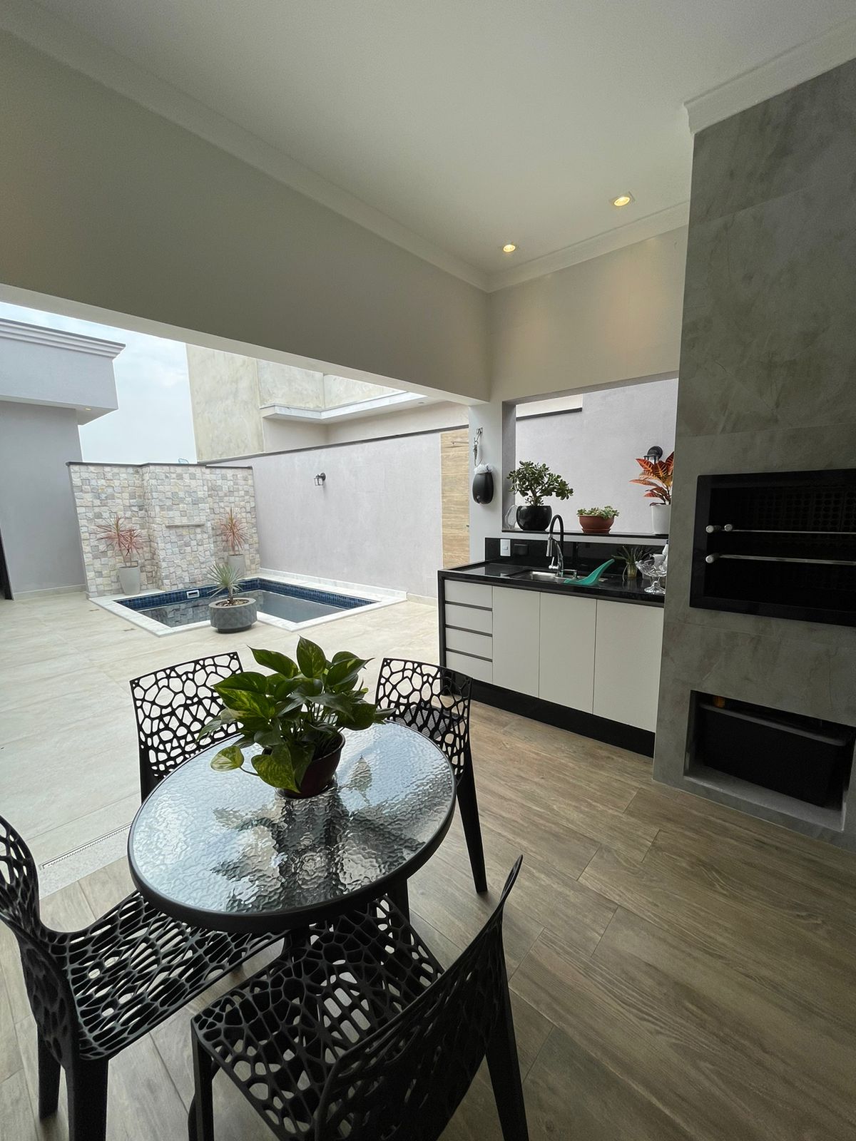 Casa Neoclássica de Luxo no Condomínio Tropicália Garden - Boituva
