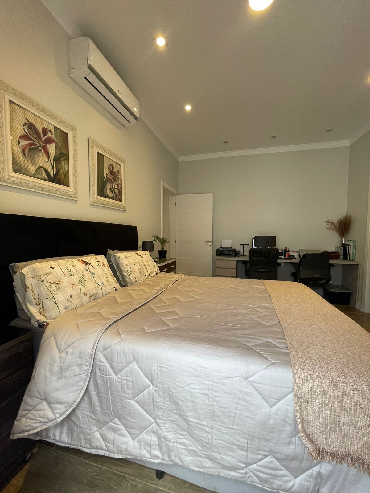 Casa Neoclássica de Luxo no Condomínio Tropicália Garden - Boituva