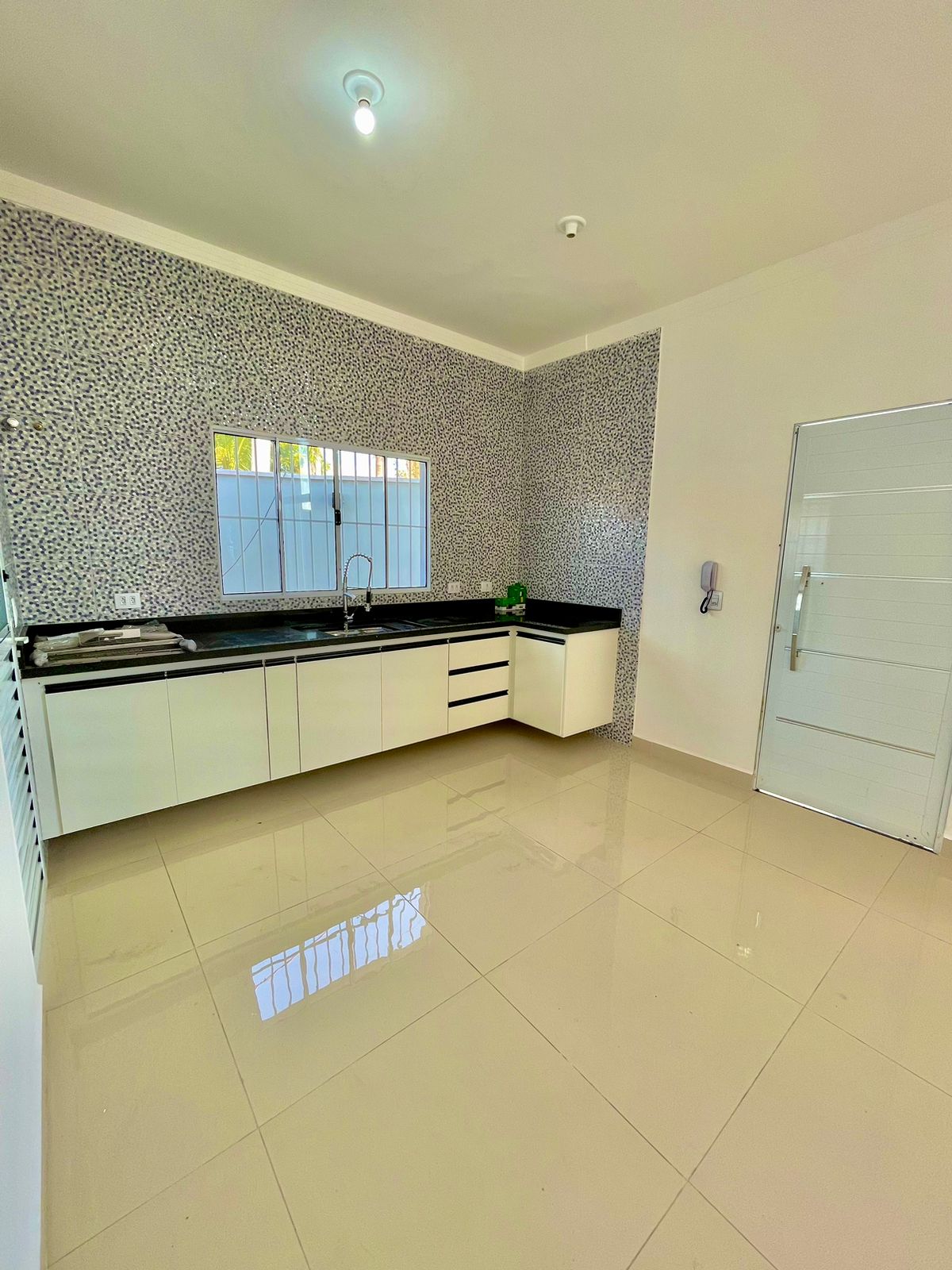 Casa á venda c/ 02 dormitórios, Bairro Parque das Àrvores - Boituva/SP