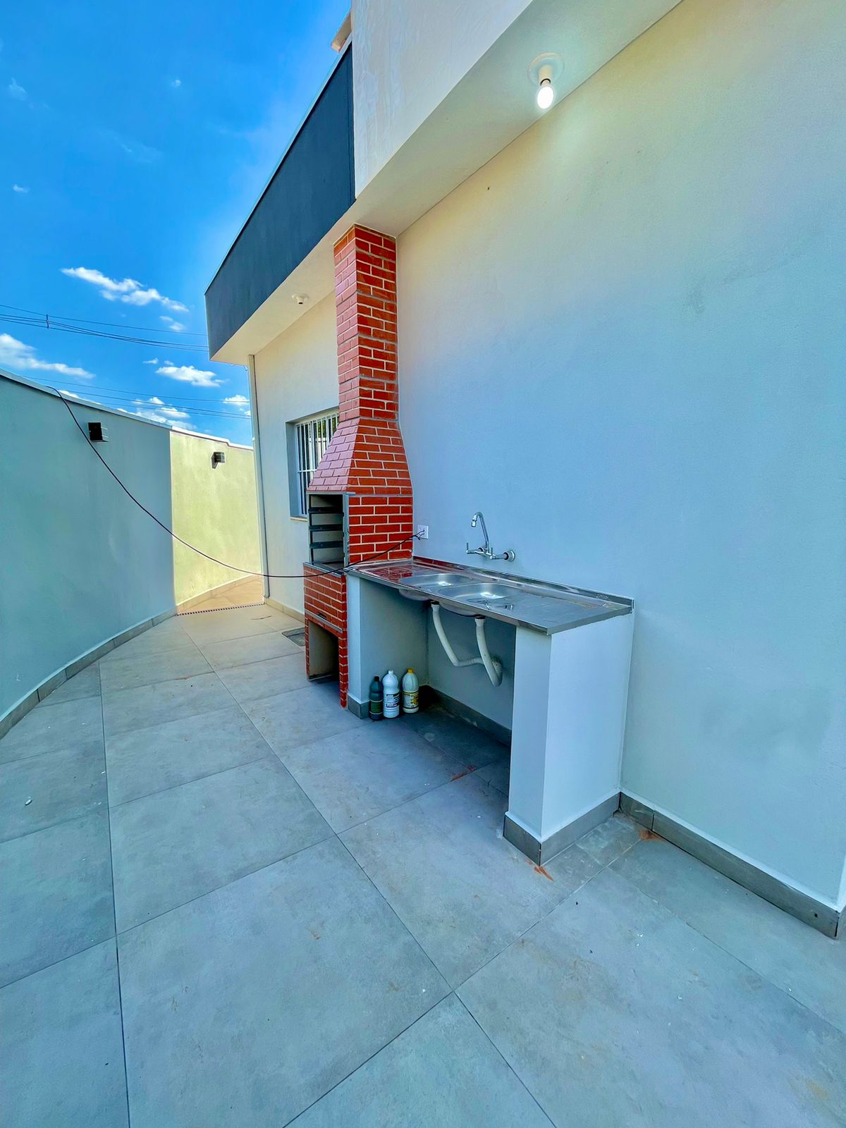 Casa á venda c/ 02 dormitórios, Bairro Parque das Àrvores - Boituva/SP