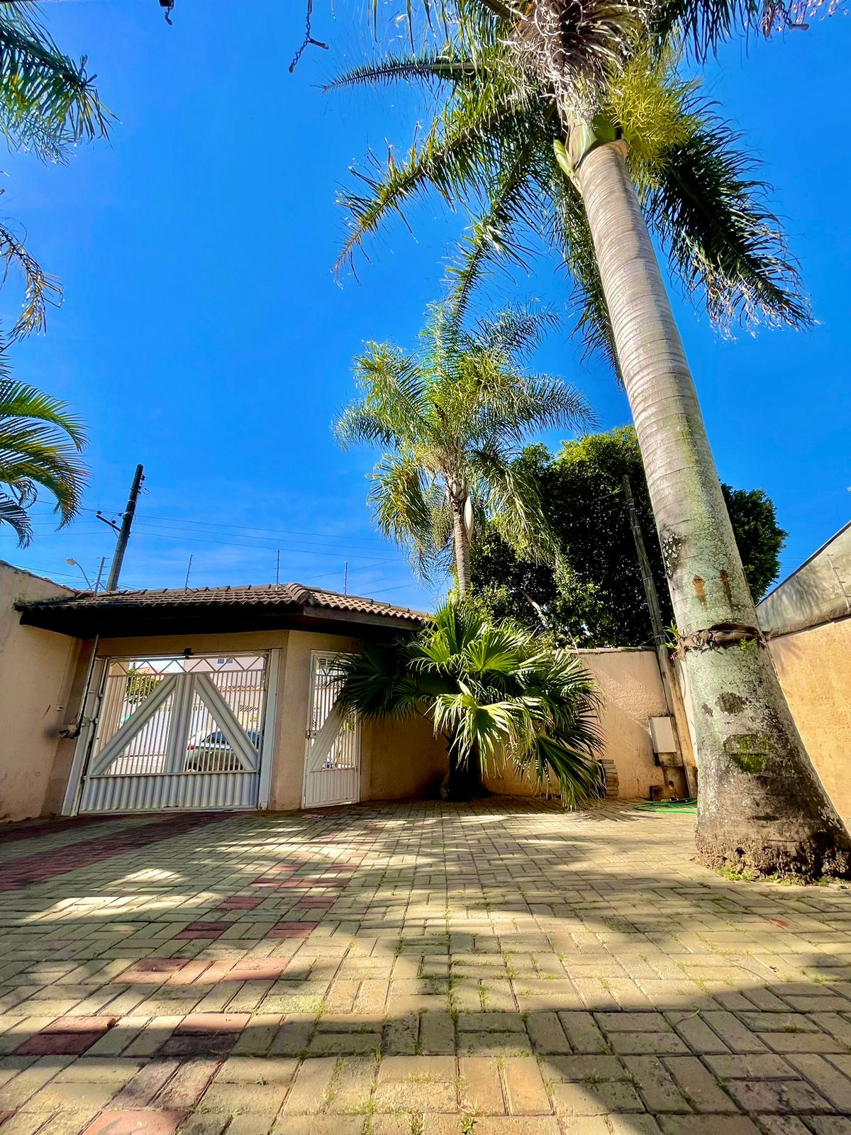 Sobrado á venda c/ 03 dormitórios, Bairro De Lorenzzi - Boituva/SP