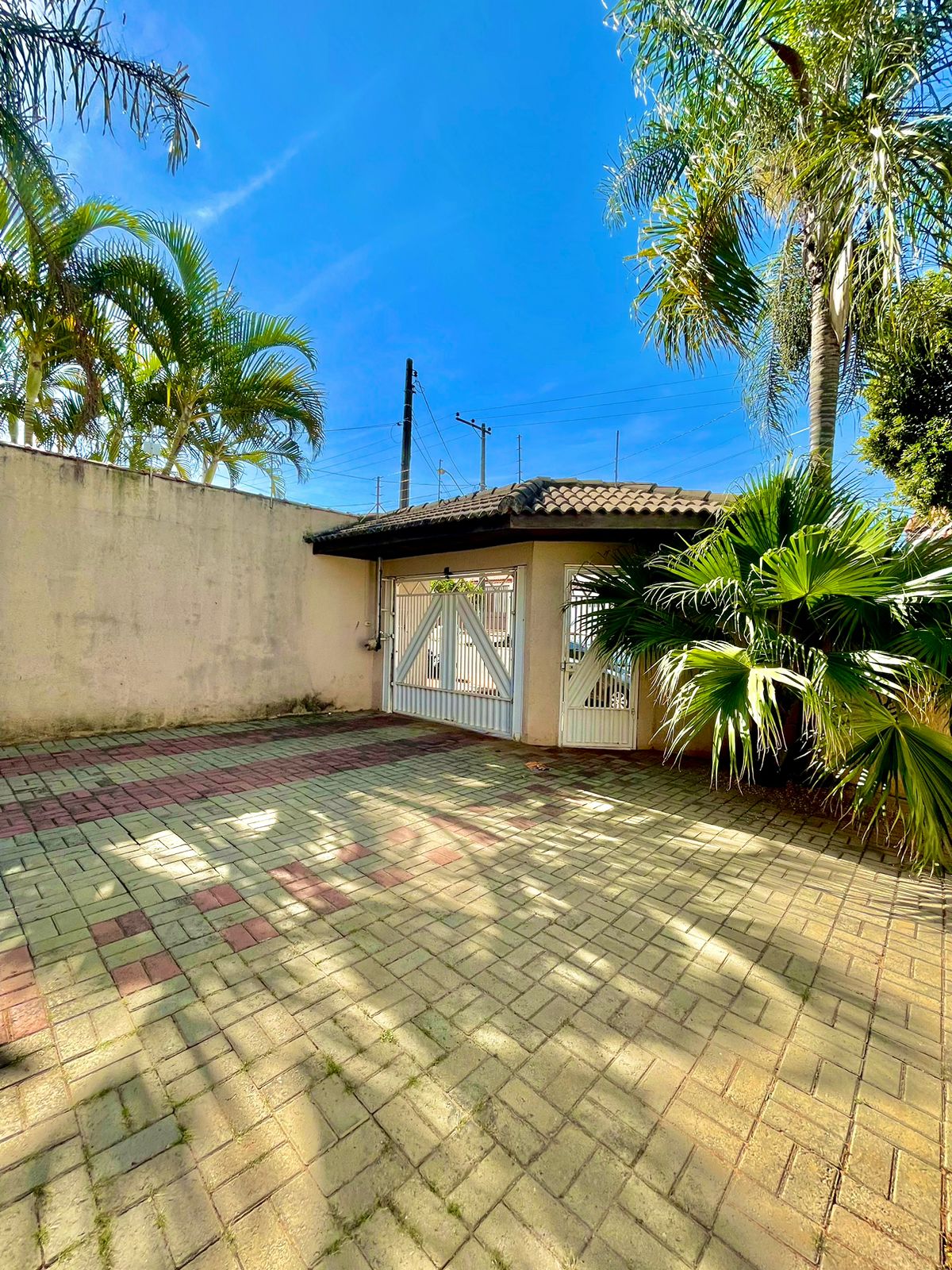 Sobrado á venda c/ 03 dormitórios, Bairro De Lorenzzi - Boituva/SP