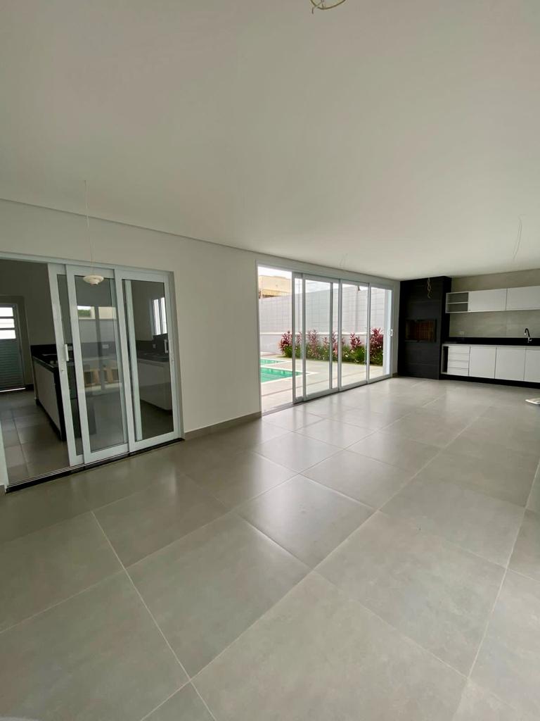 Casa á venda c/ 03 dormitórios, Condomínio Portal das Estrelas - Boituva/Sp