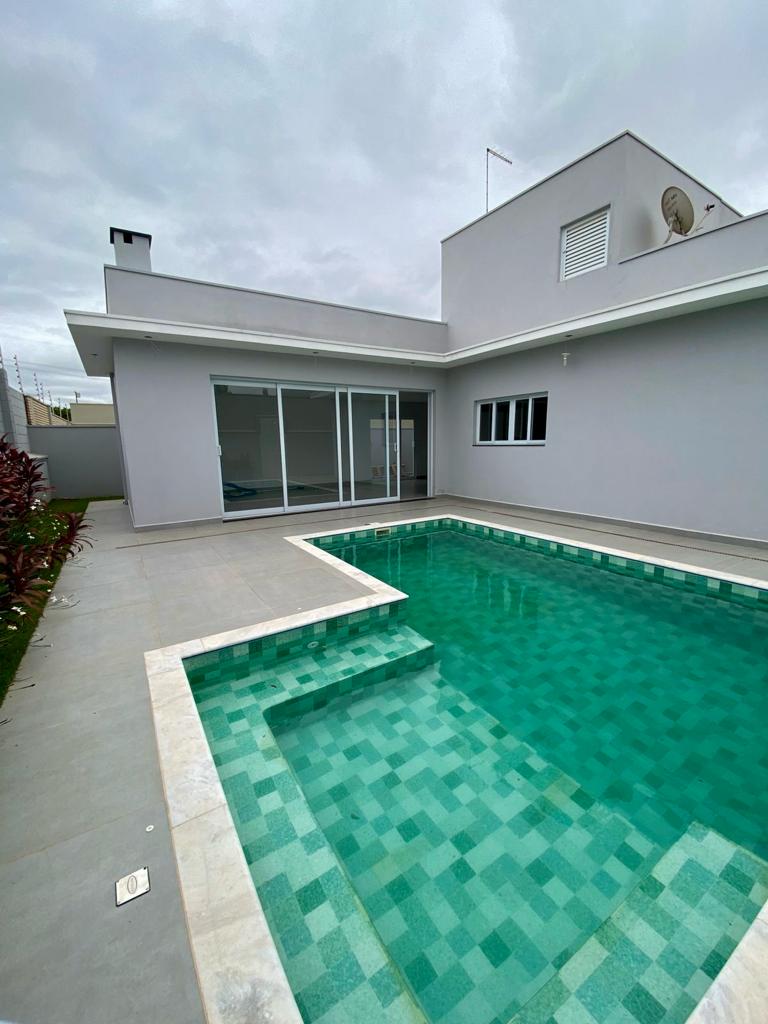 Casa á venda c/ 03 dormitórios, Condomínio Portal das Estrelas - Boituva/Sp