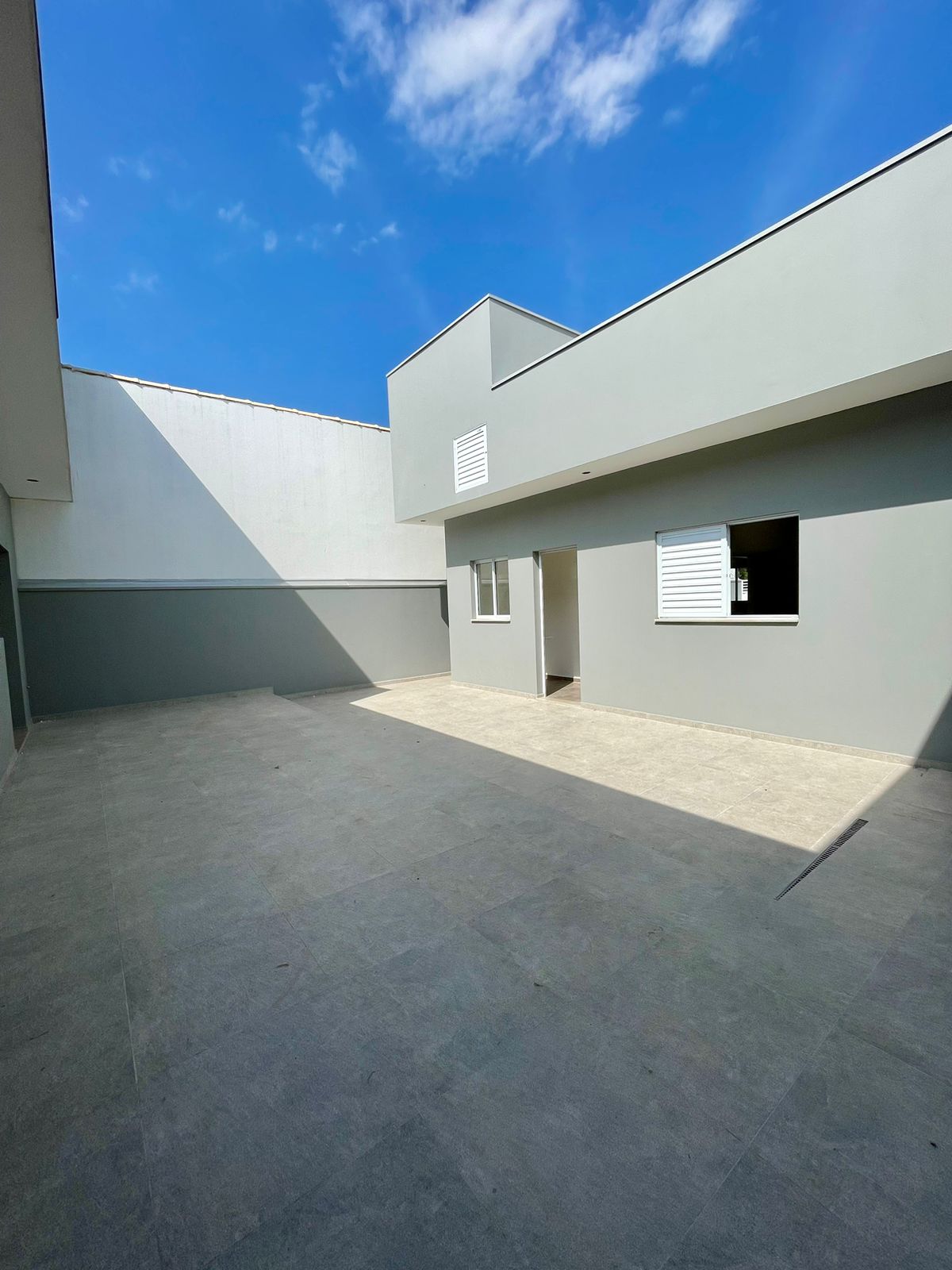 Casa á venda c/ edícula c/04 dormitórios, Bairro Portal Ville Jardins - Boituva