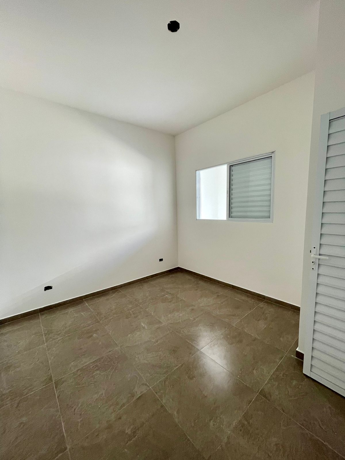 Casa á venda c/ edícula c/04 dormitórios, Bairro Portal Ville Jardins - Boituva