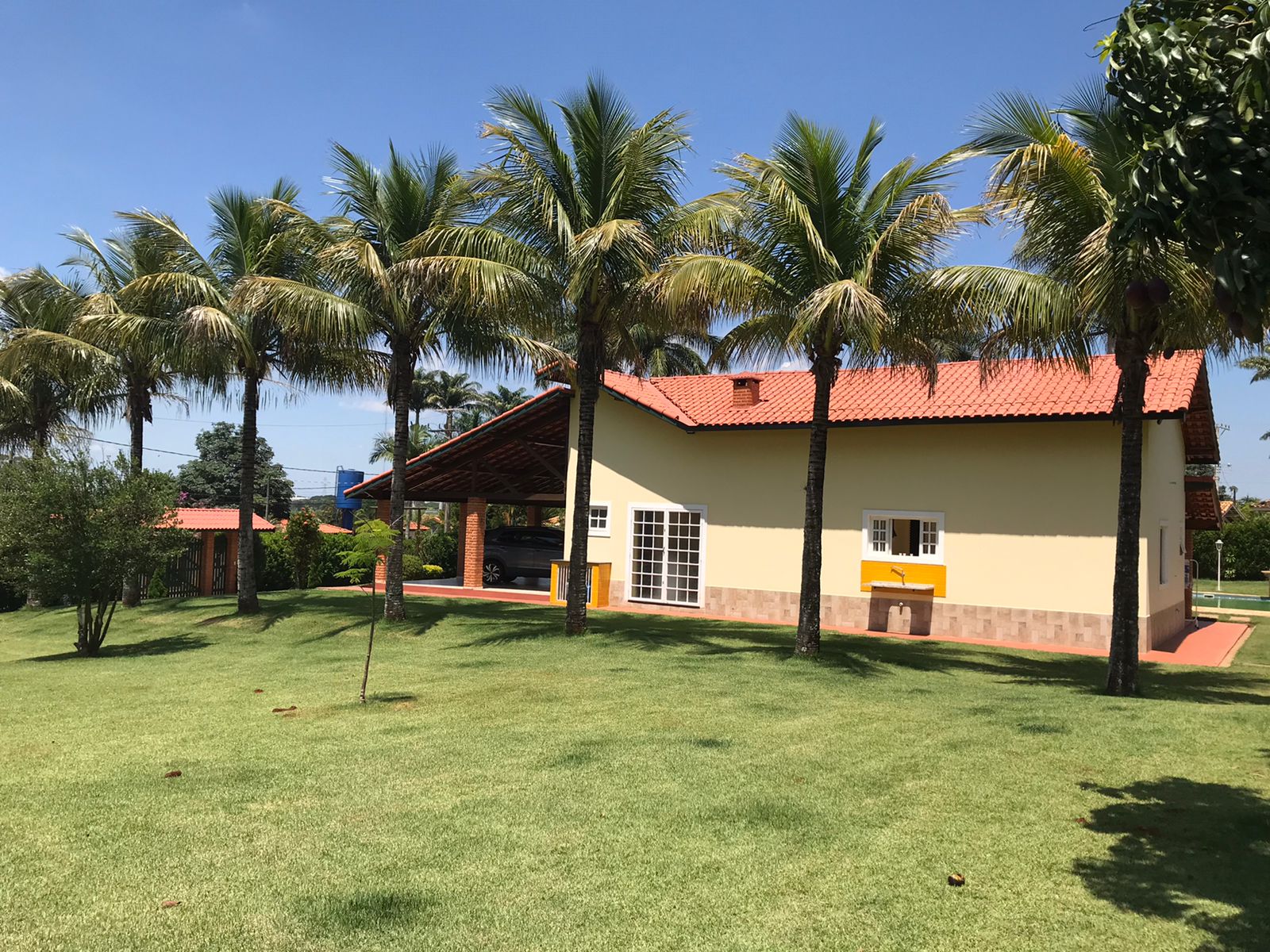 Chácara semi mobiliada a venda c/ 4 dormitórios, Condomínio Vitassay - Boituva/Sp