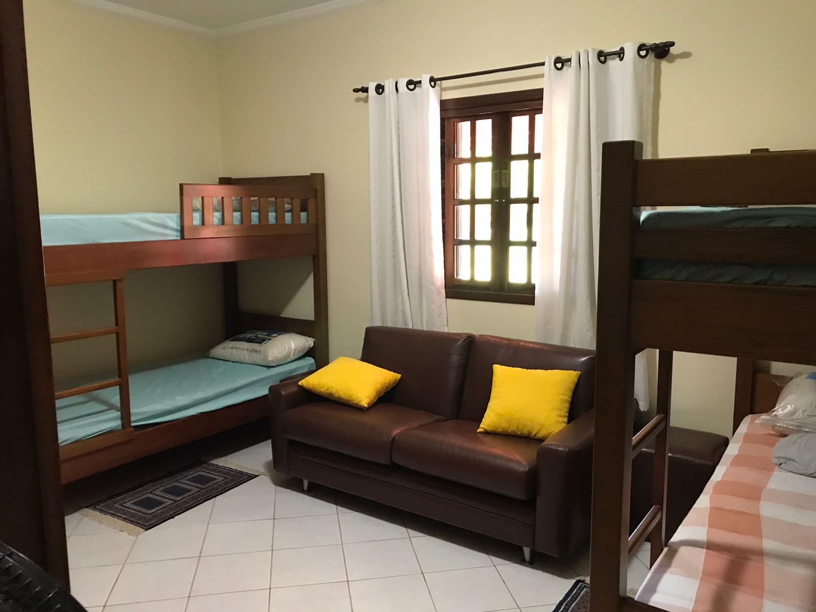 Chácara semi mobiliada a venda c/ 4 dormitórios, Condomínio Vitassay - Boituva/Sp
