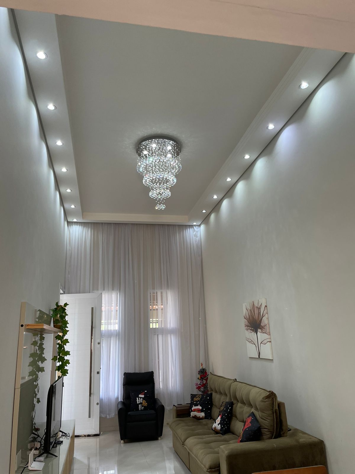 Casa á venda c/ 03 dormitórios, sendo 02 suítes - Bairro Vila dos Ipês, Boituva