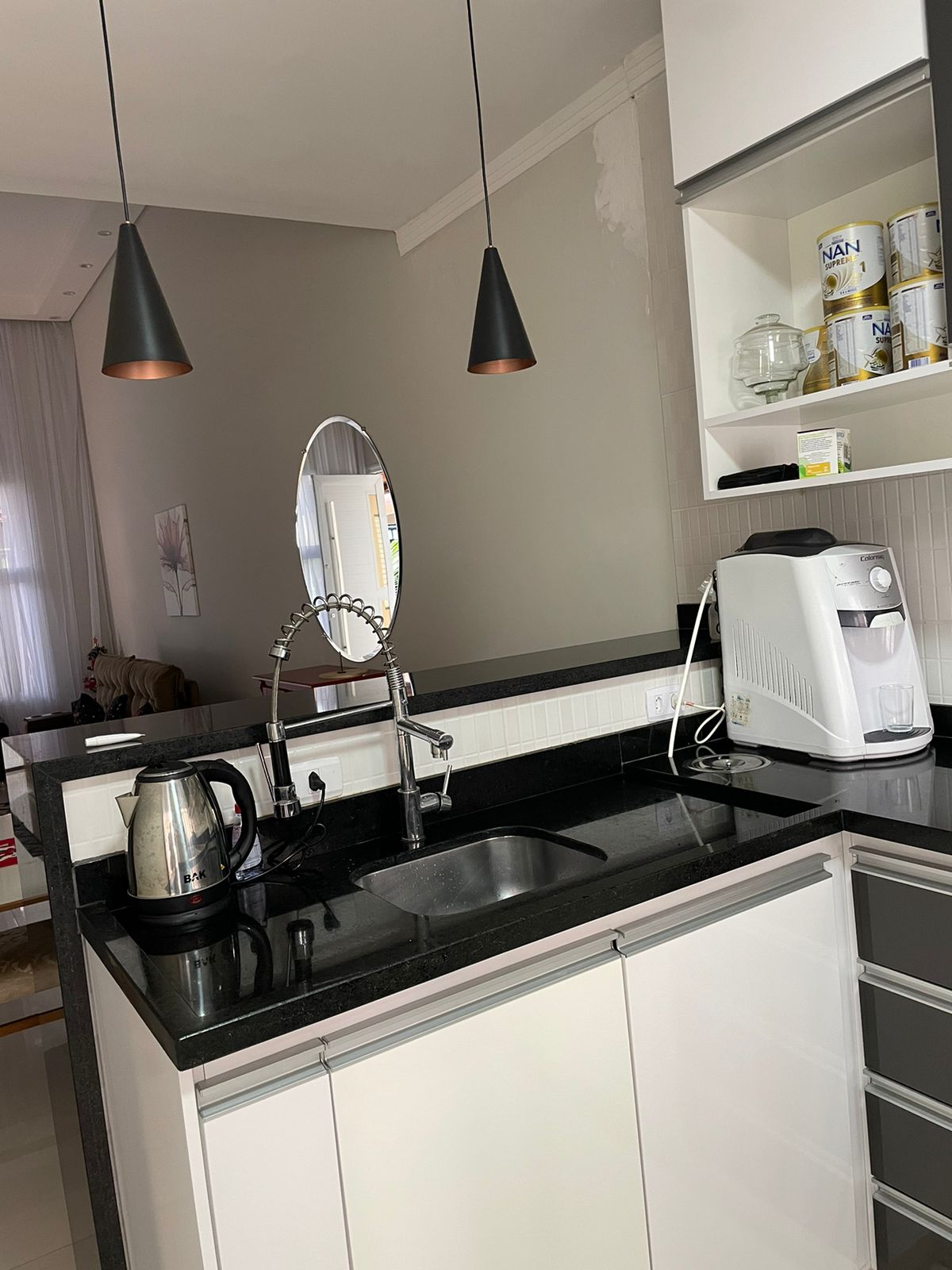 Casa á venda c/ 03 dormitórios, sendo 02 suítes - Bairro Vila dos Ipês, Boituva