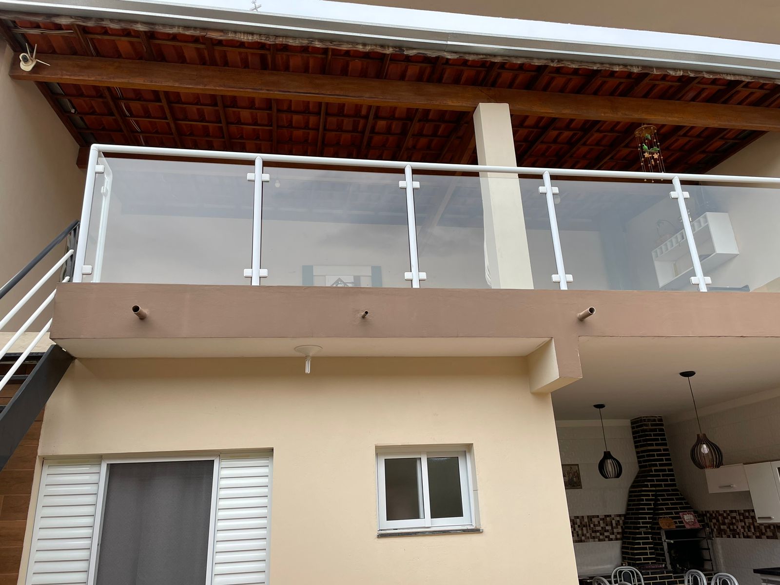 Casa á venda c/ 03 dormitórios, sendo 02 suítes - Bairro Vila dos Ipês, Boituva