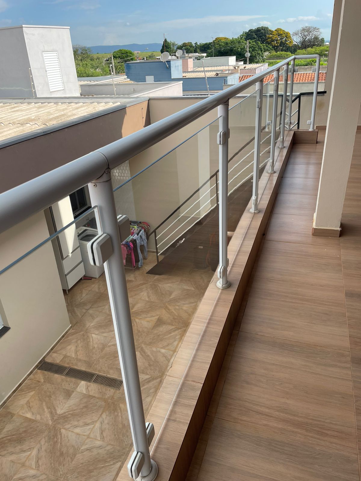 Casa á venda c/ 03 dormitórios, sendo 02 suítes - Bairro Vila dos Ipês, Boituva