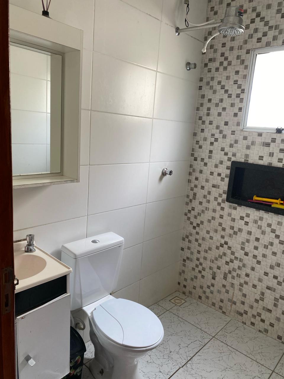 Casa á venda c/ 02 dormitórios e piscina, Bairro Àgua Branca - Boituva/SP