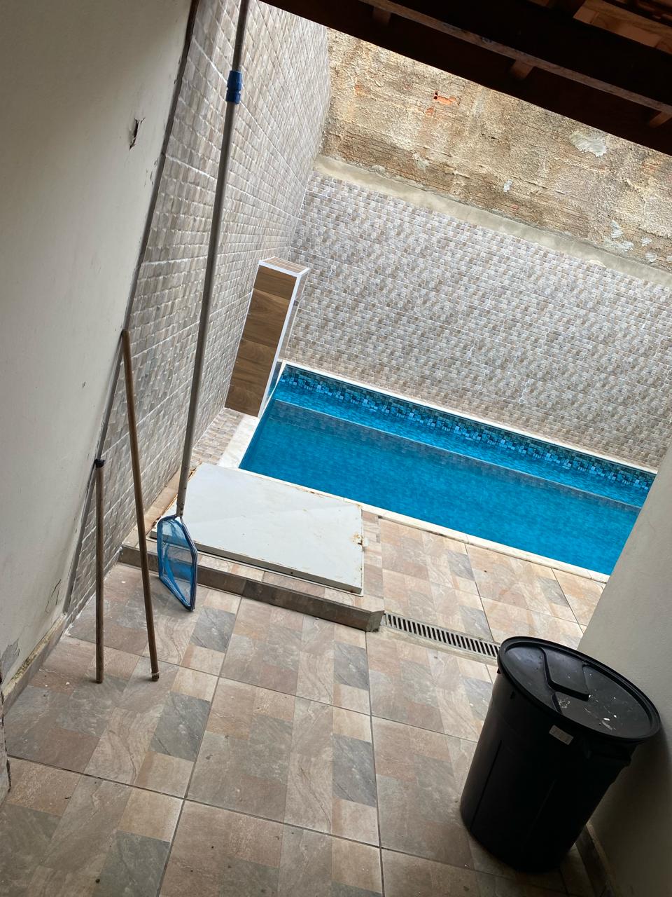 Casa á venda c/ 02 dormitórios e piscina, Bairro Àgua Branca - Boituva/SP