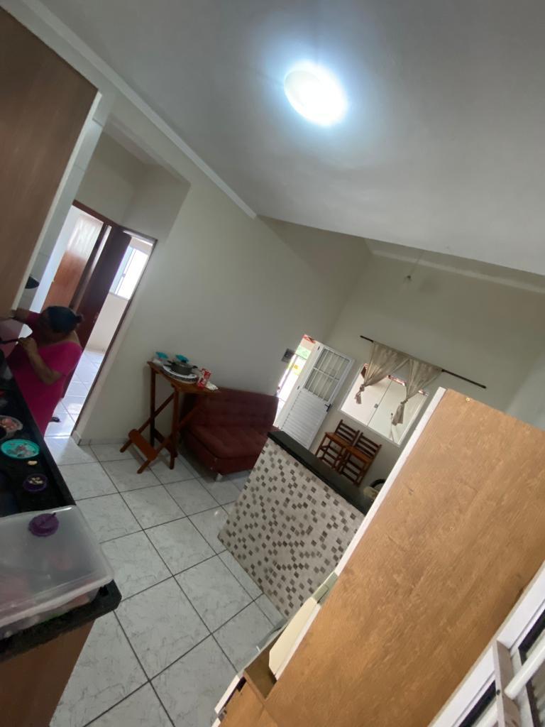 Casa á venda c/ 02 dormitórios e piscina, Bairro Àgua Branca - Boituva/SP