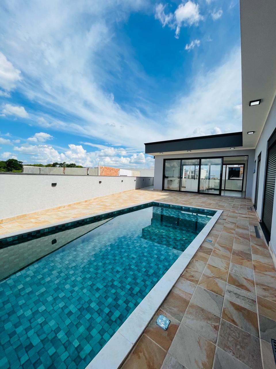 Casa à Venda no Condomínio Portal Ville Jardim Europa, Boituva 