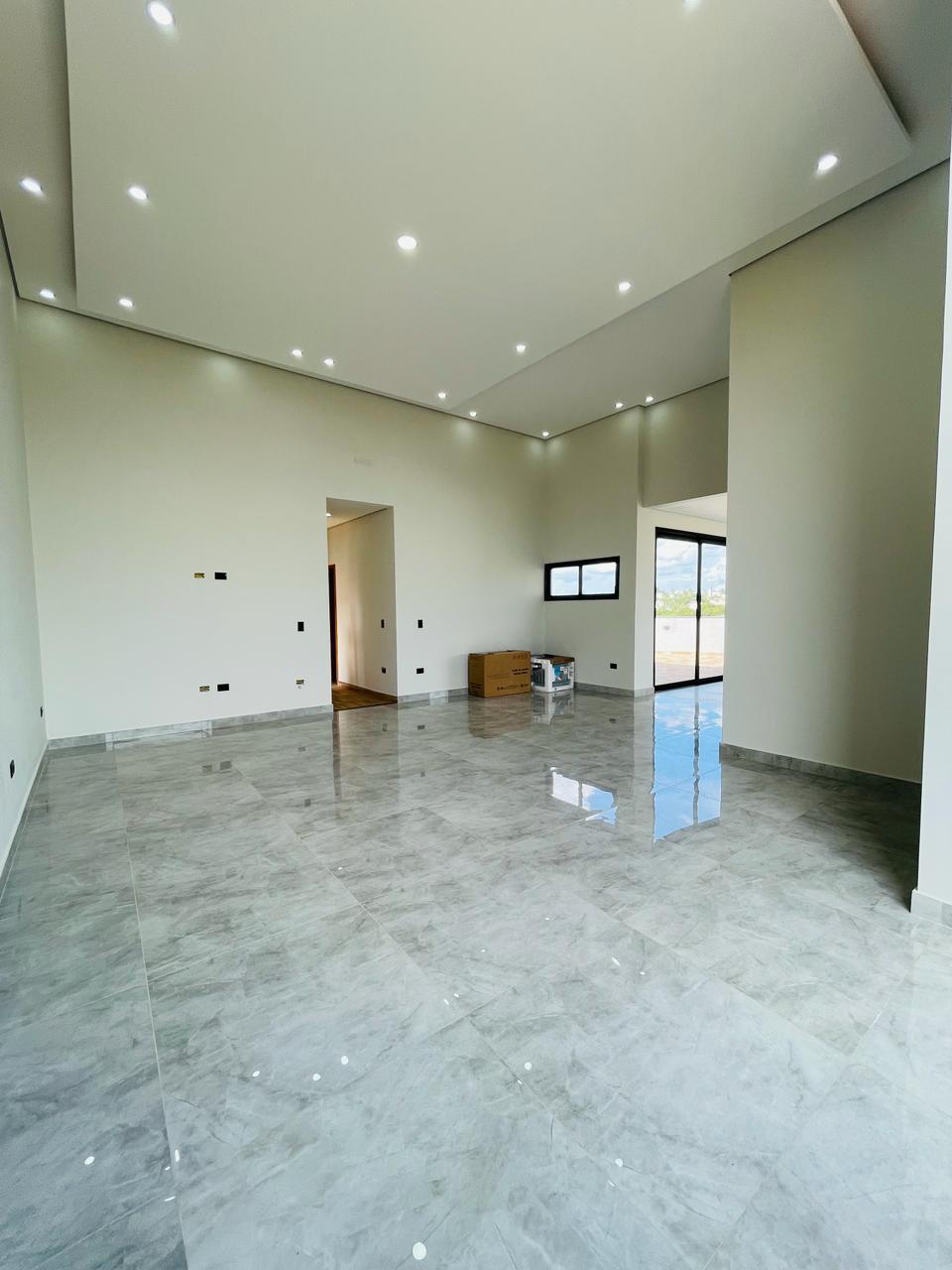 Casa à Venda no Condomínio Portal Ville Jardim Europa, Boituva 