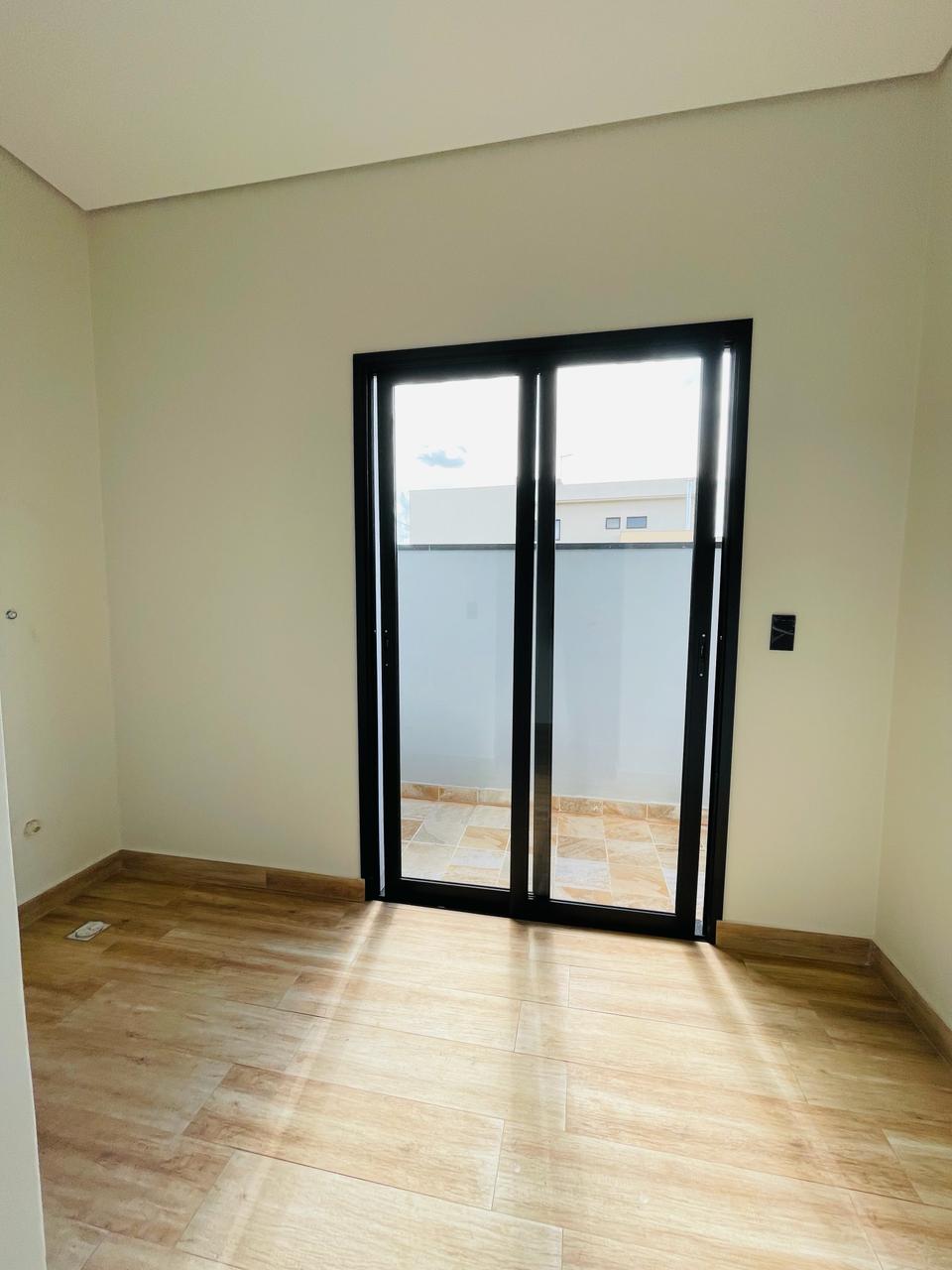 Casa à Venda no Condomínio Portal Ville Jardim Europa, Boituva 