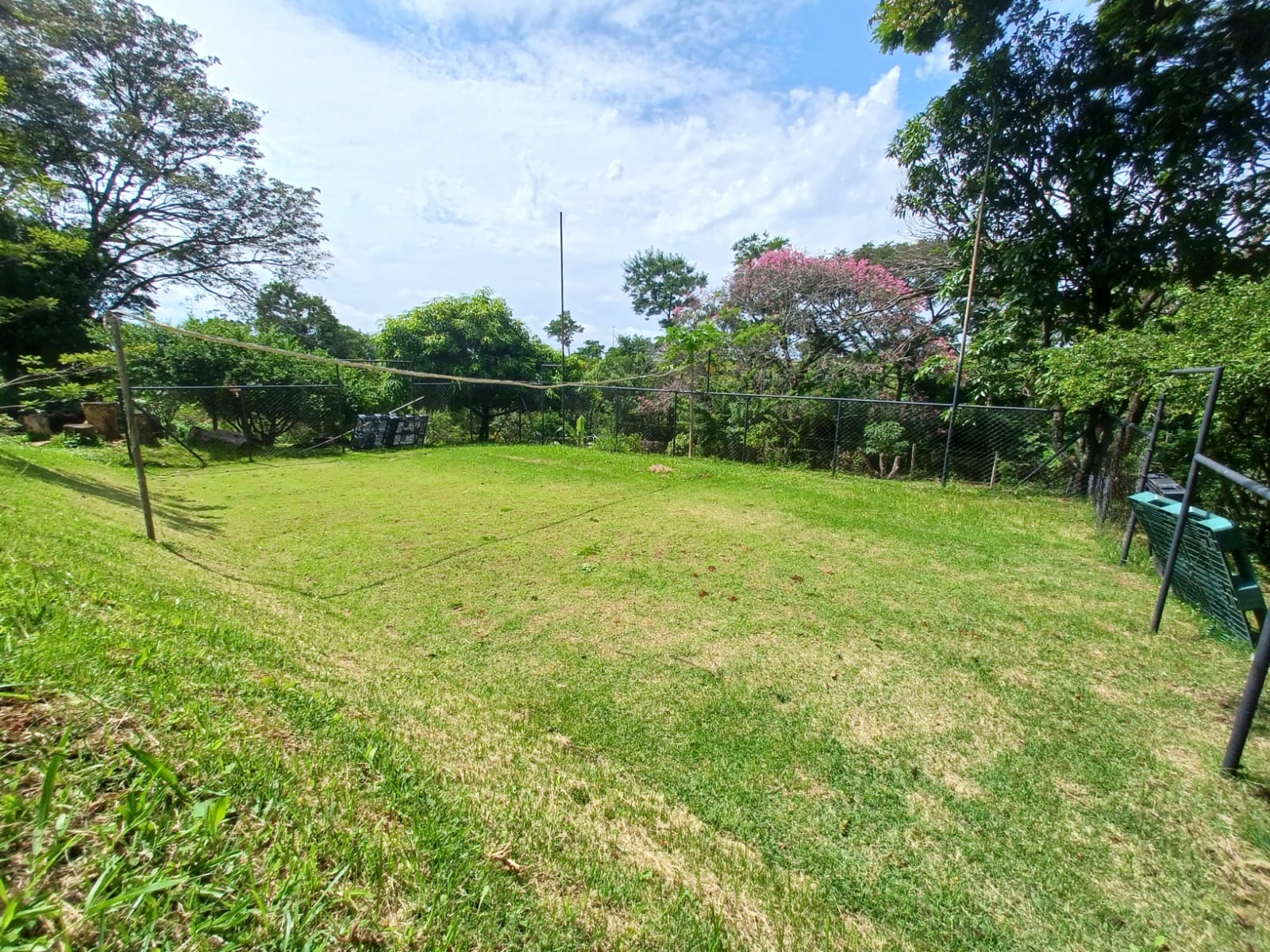 Chácara Espaçosa com 350m² de Construção e 5000m² de Terreno em Boituva