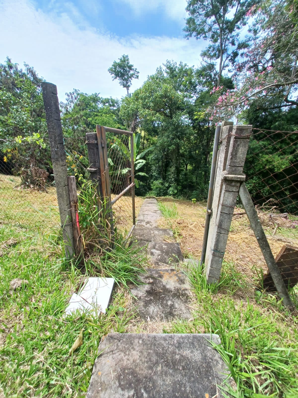 Chácara Espaçosa com 350m² de Construção e 5000m² de Terreno em Boituva