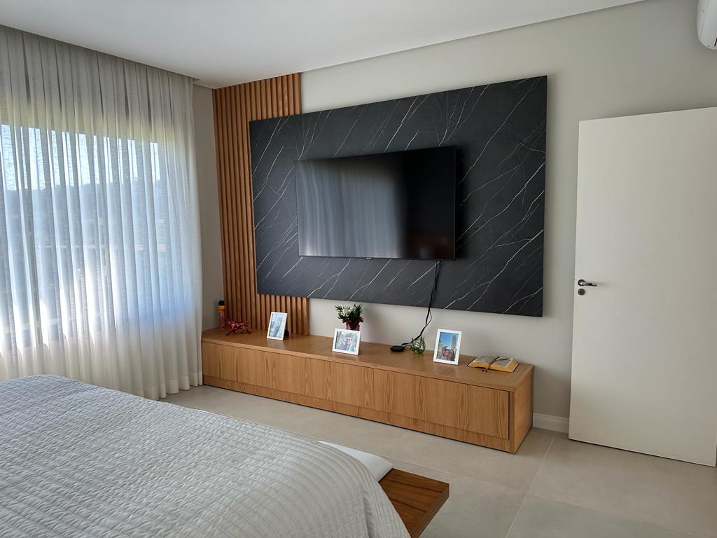 Casa Térrea Mobiliada com 4 Suítes e Piscina no Condomínio Portal dos Lagos, Boituva