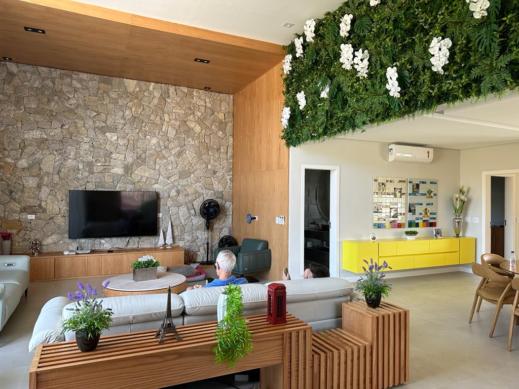 Casa Térrea Mobiliada com 4 Suítes e Piscina no Condomínio Portal dos Lagos, Boituva