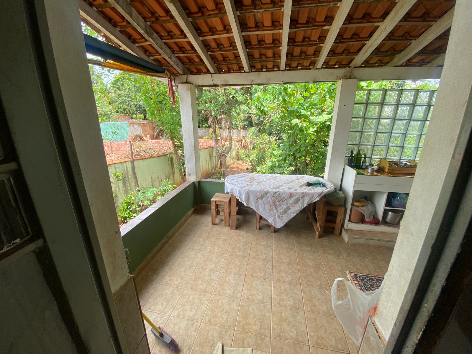 Chácara á venda c/ 03 dormitórios, Recanto Maravilha - Ao lado da Rodovia Castelo Branco