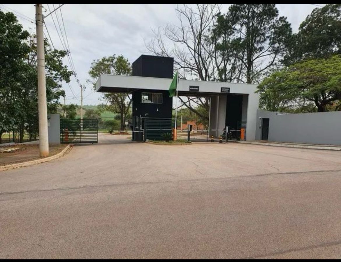 Terreno à Venda no Condomínio Tropicalia Garden - Boituva