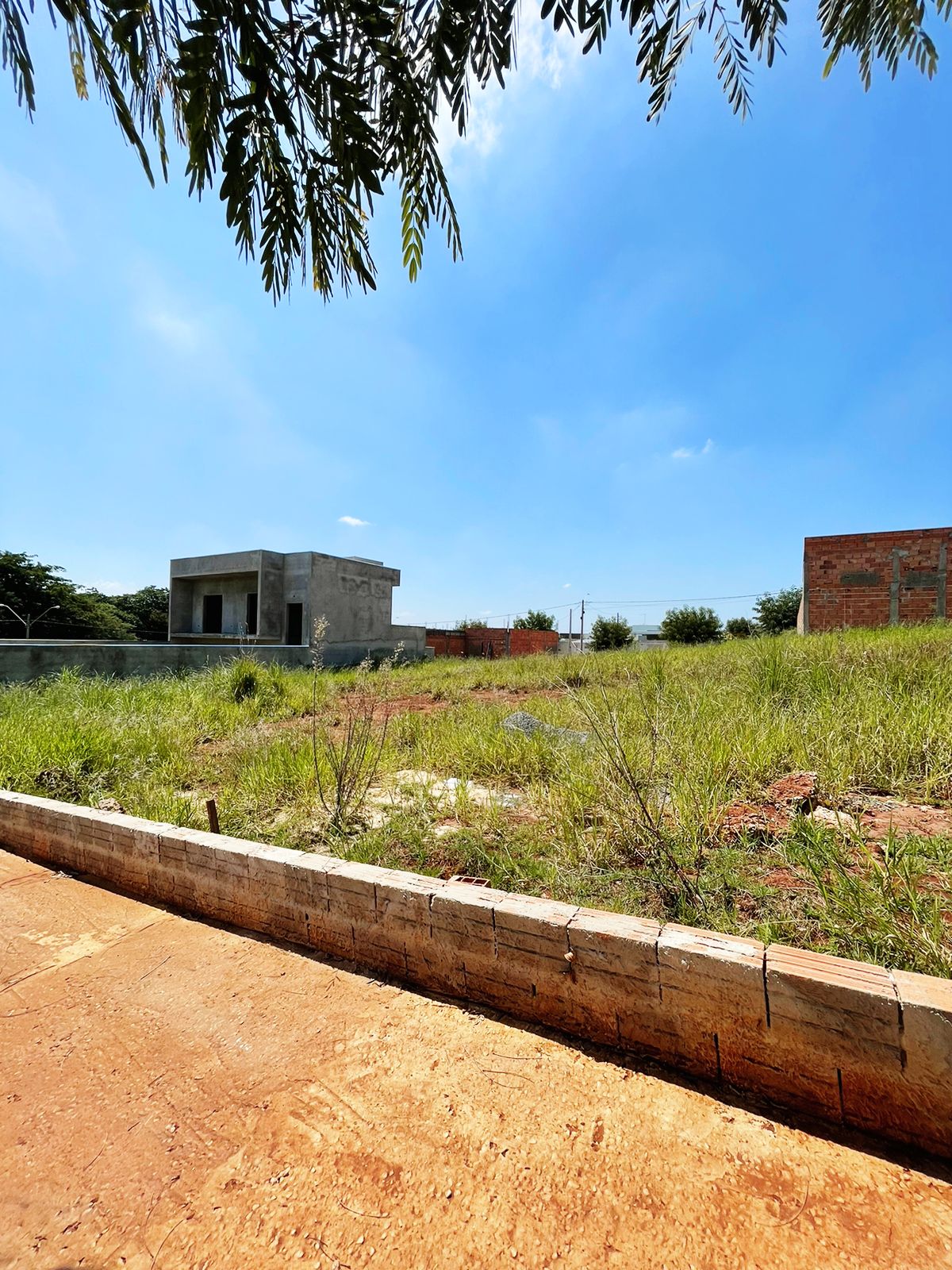 'Terreno à Venda: Bairro Portal Ville Jardins, Boituva - 250m² de Oportunidade!'