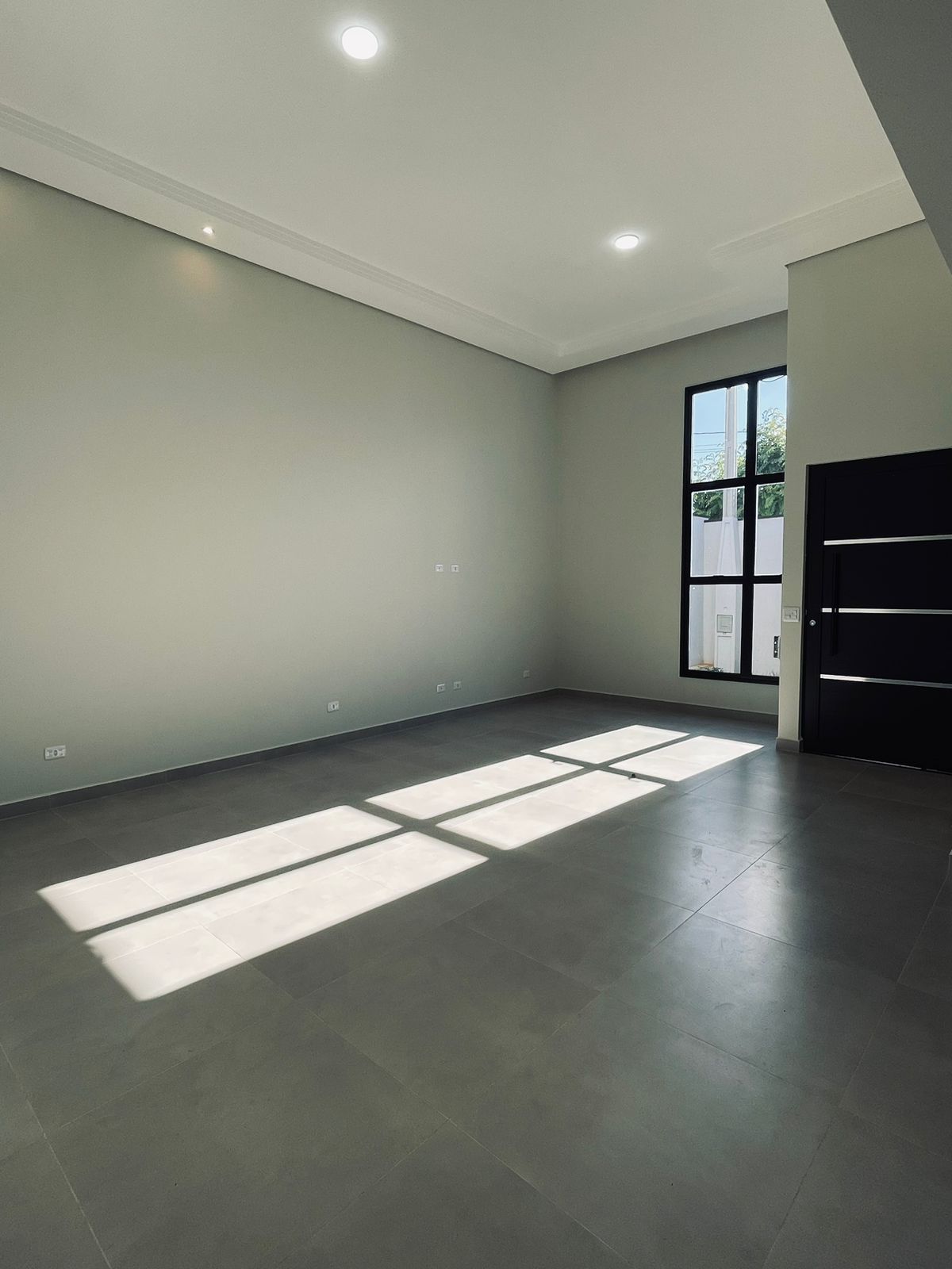 Casa com 3 quartos, sendo 01 suíte, 154 m², à venda por R$ 765.000