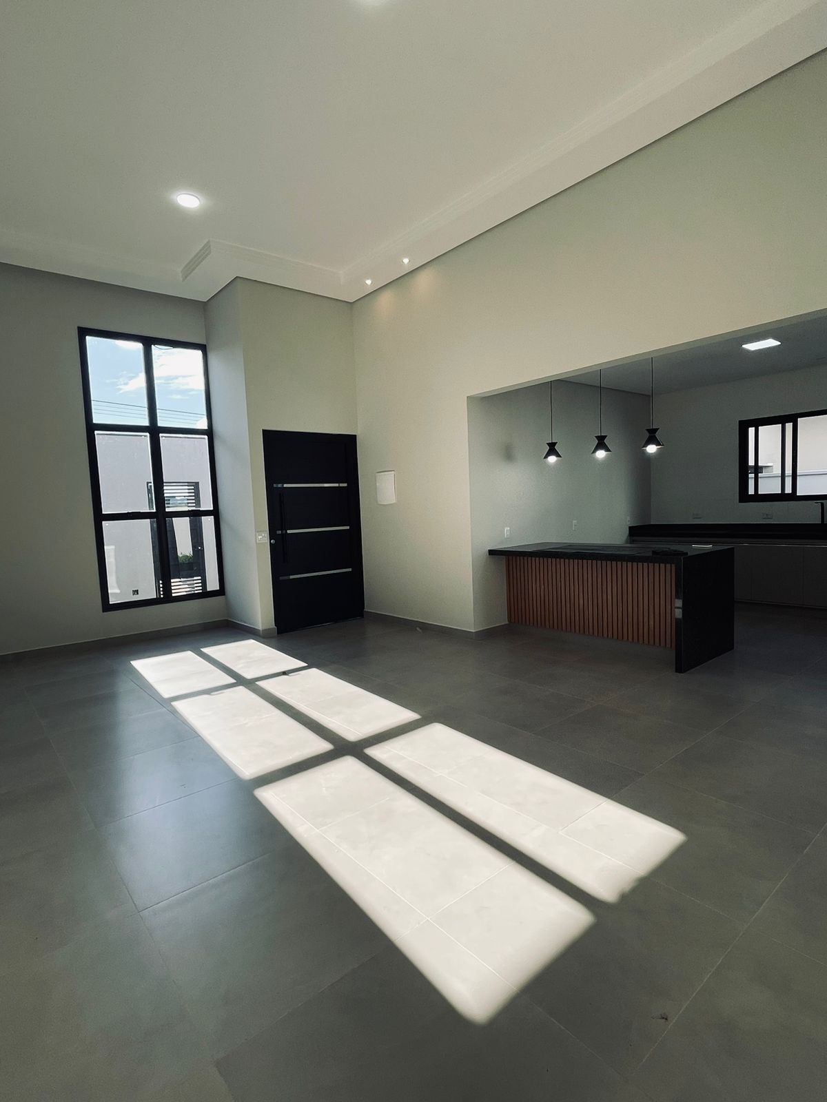 Casa com 3 quartos, sendo 01 suíte, 154 m², à venda por R$ 765.000