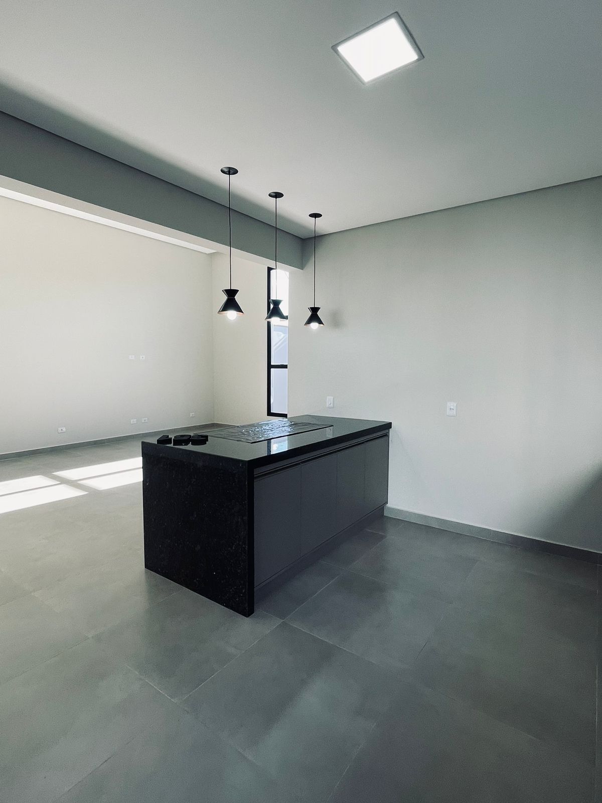 Casa com 3 quartos, sendo 01 suíte, 154 m², à venda por R$ 765.000