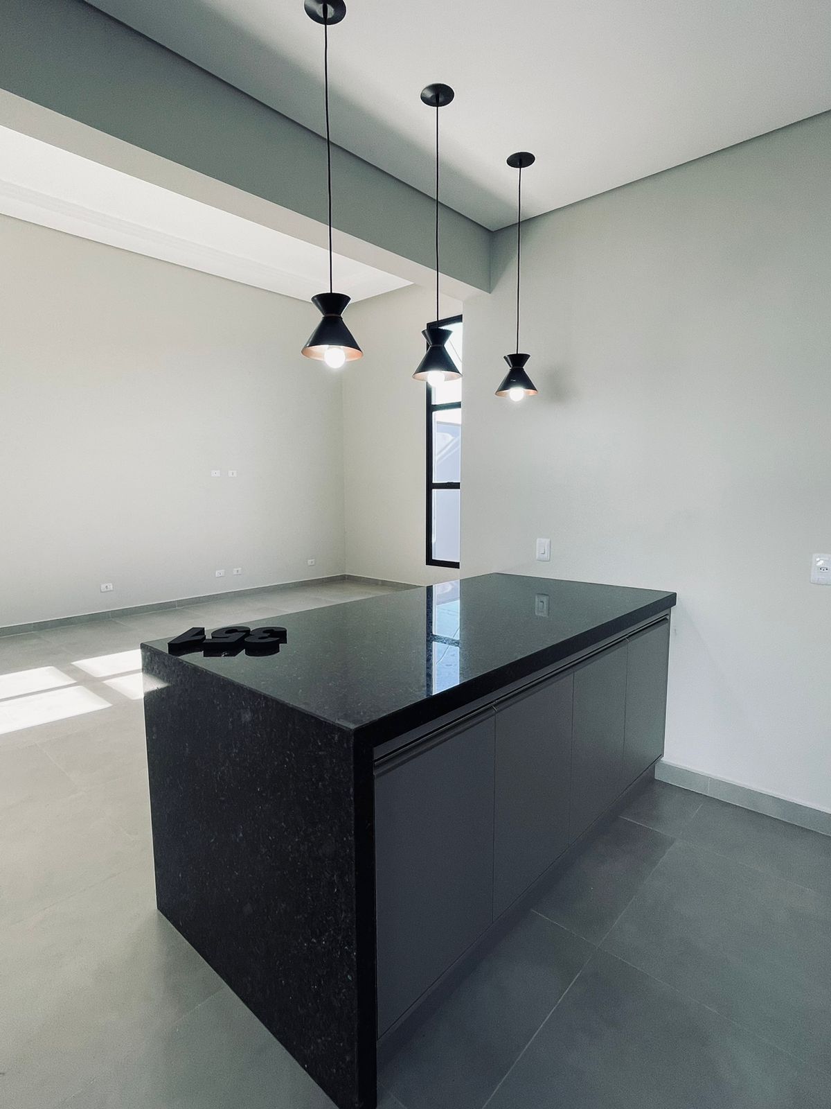 Casa com 3 quartos, sendo 01 suíte, 154 m², à venda por R$ 765.000