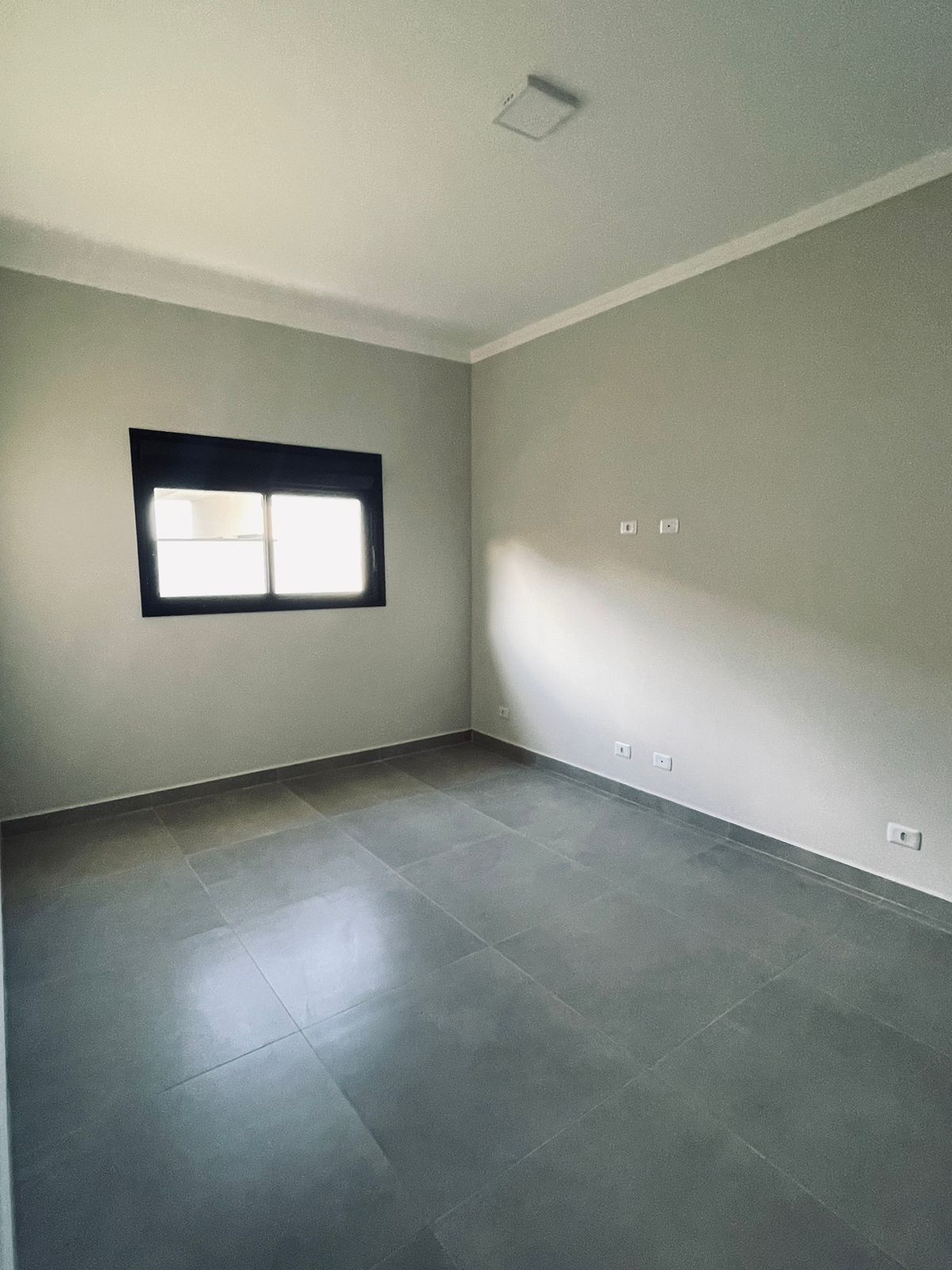 Casa com 3 quartos, sendo 01 suíte, 154 m², à venda por R$ 765.000