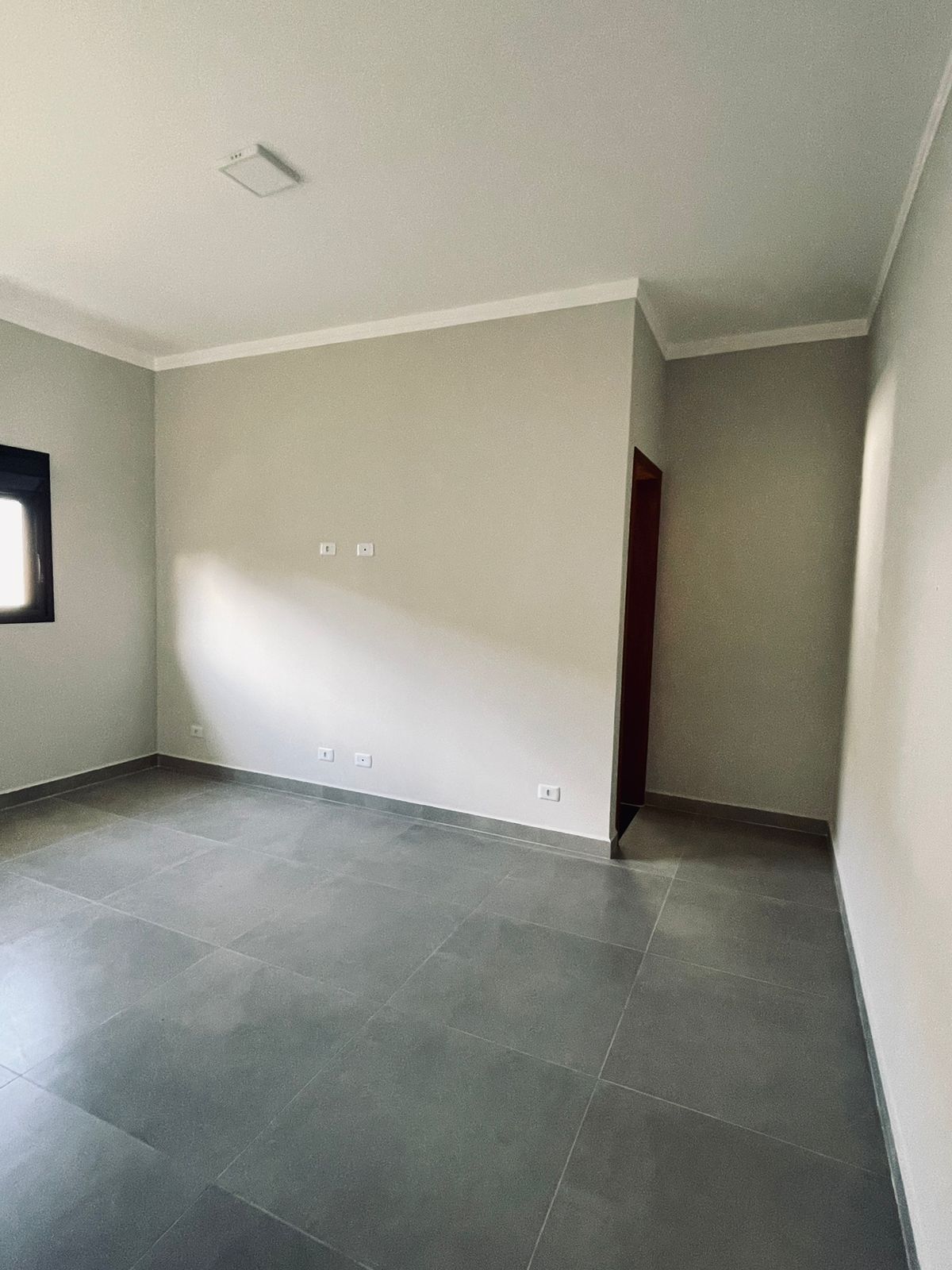 Casa com 3 quartos, sendo 01 suíte, 154 m², à venda por R$ 765.000