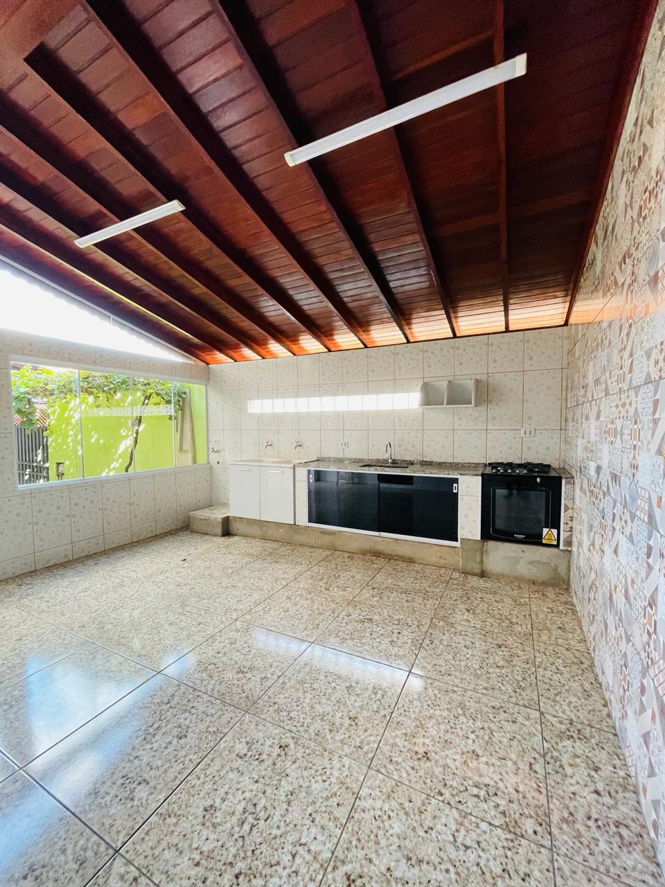 Casa espaçosa com 3 dormitórios e área gourmet em, Vila Aparecida - Boituva/SP