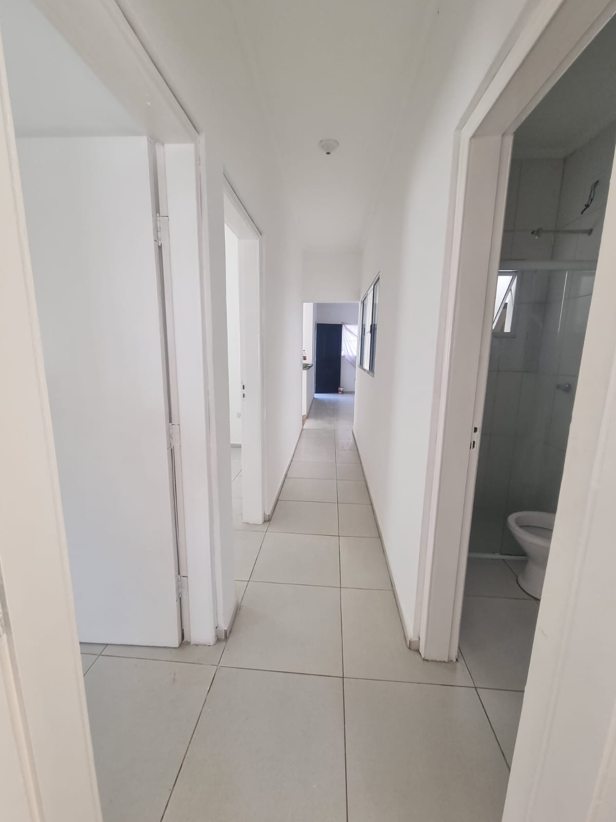 Casa a venda c/ 03 dormitórios, sendo 01 suíte - Bairro Água Branca