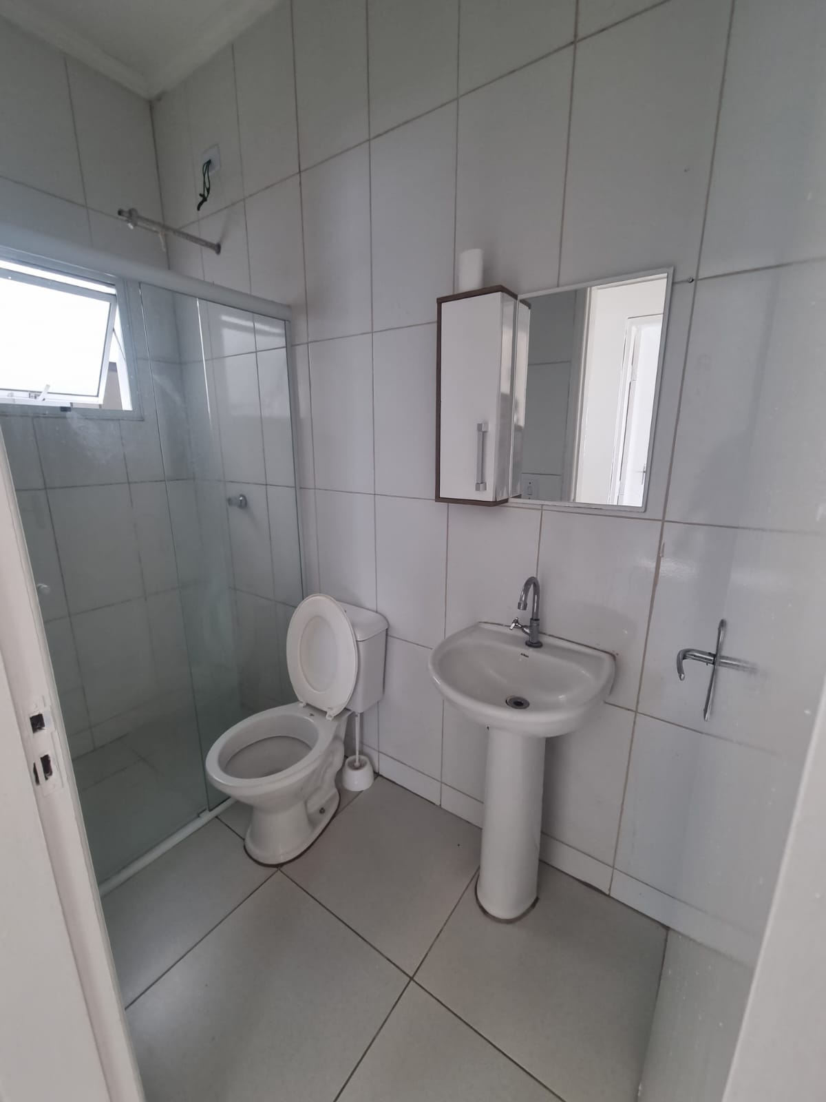 Casa a venda c/ 03 dormitórios, sendo 01 suíte - Bairro Água Branca