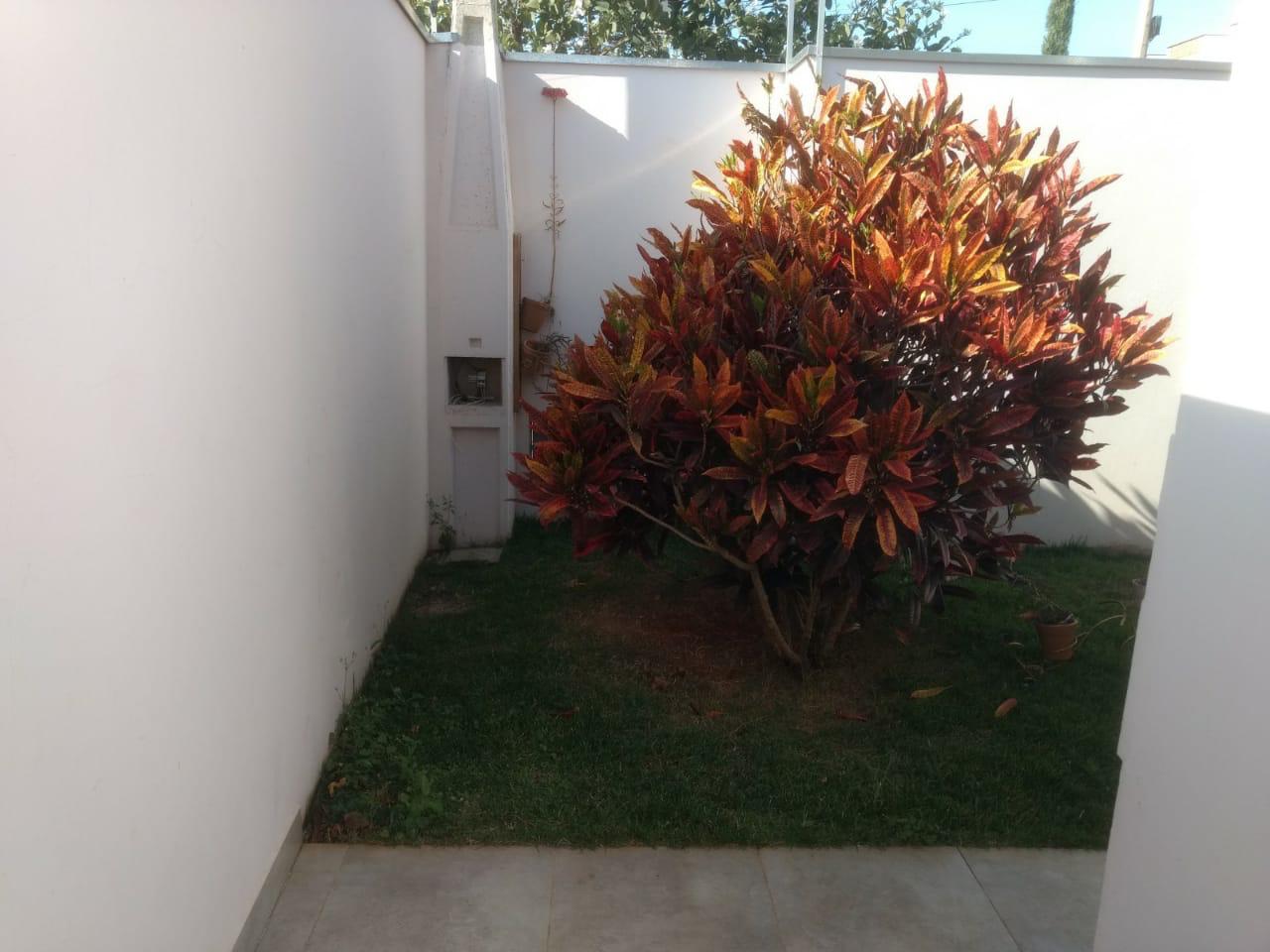 Casa Nova no Portal Ville Azaléia: Seu Novo Lar Aguarda Por Você!
