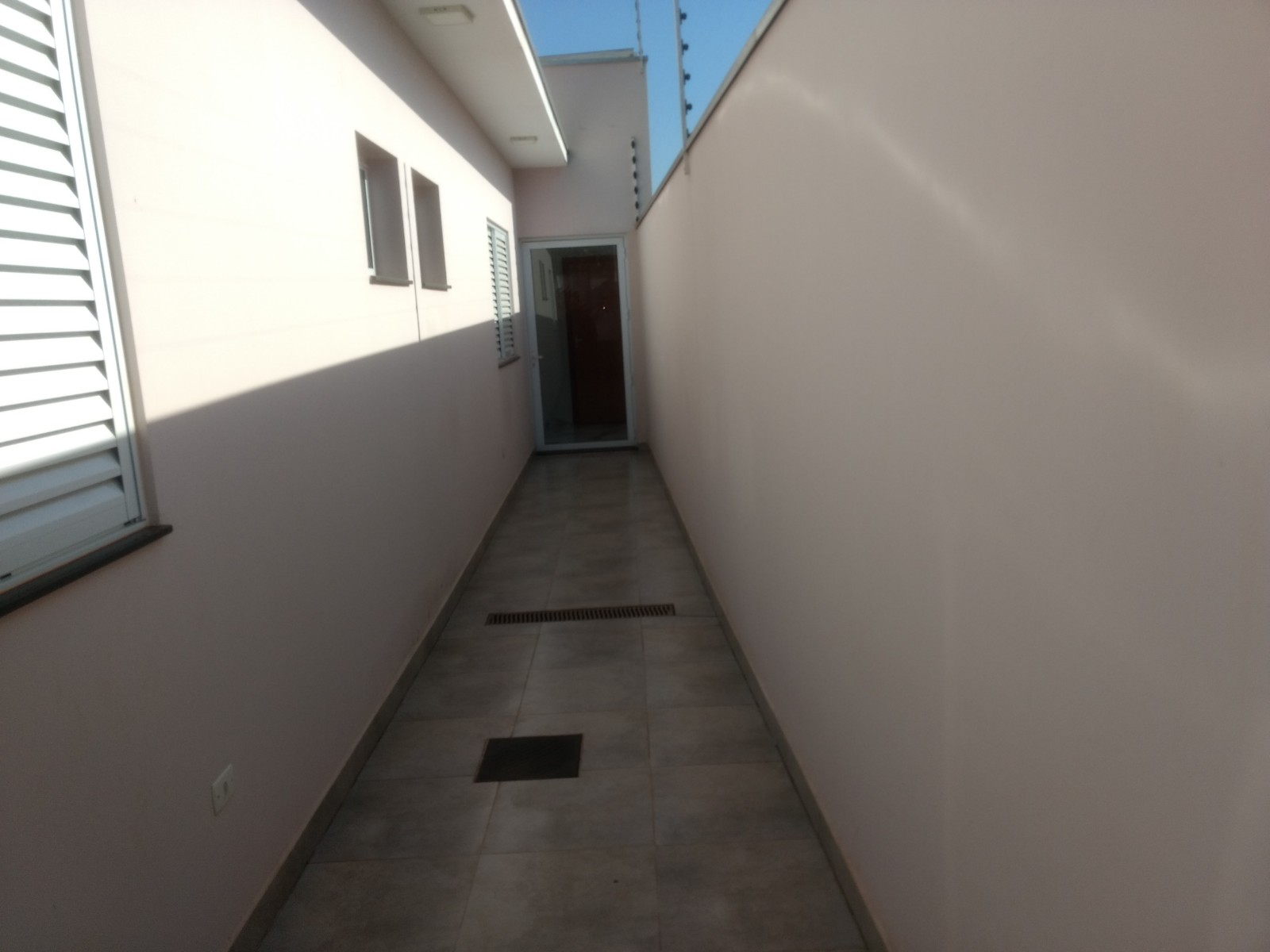Casa Nova no Portal Ville Azaléia: Seu Novo Lar Aguarda Por Você!