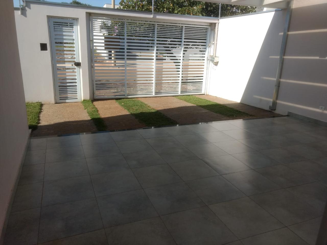 Casa Nova no Portal Ville Azaléia: Seu Novo Lar Aguarda Por Você!