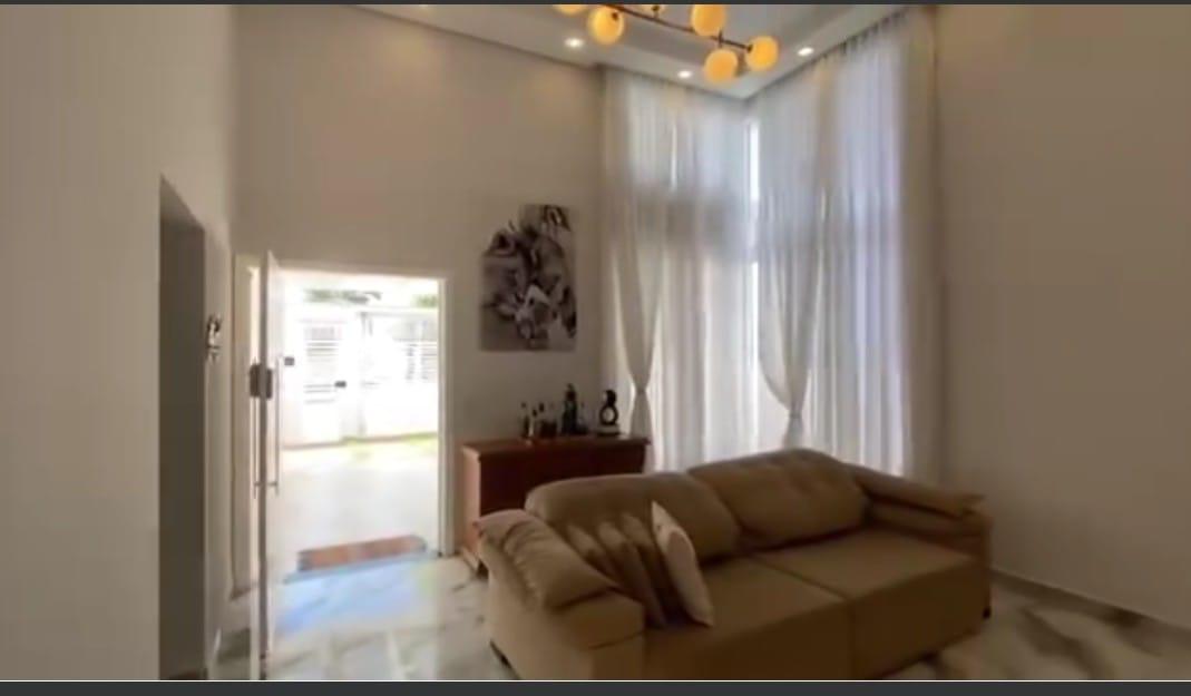 Casa Nova no Portal Ville Azaléia: Seu Novo Lar Aguarda Por Você!
