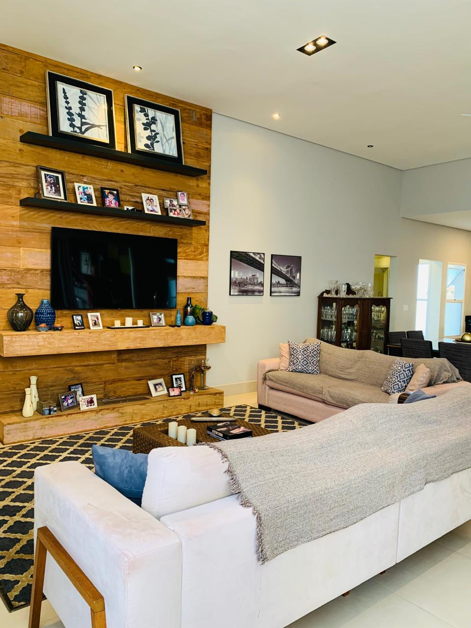 Casa Térrea à Venda com 269m², no Condomínio Flora Ville, Boituva/SP